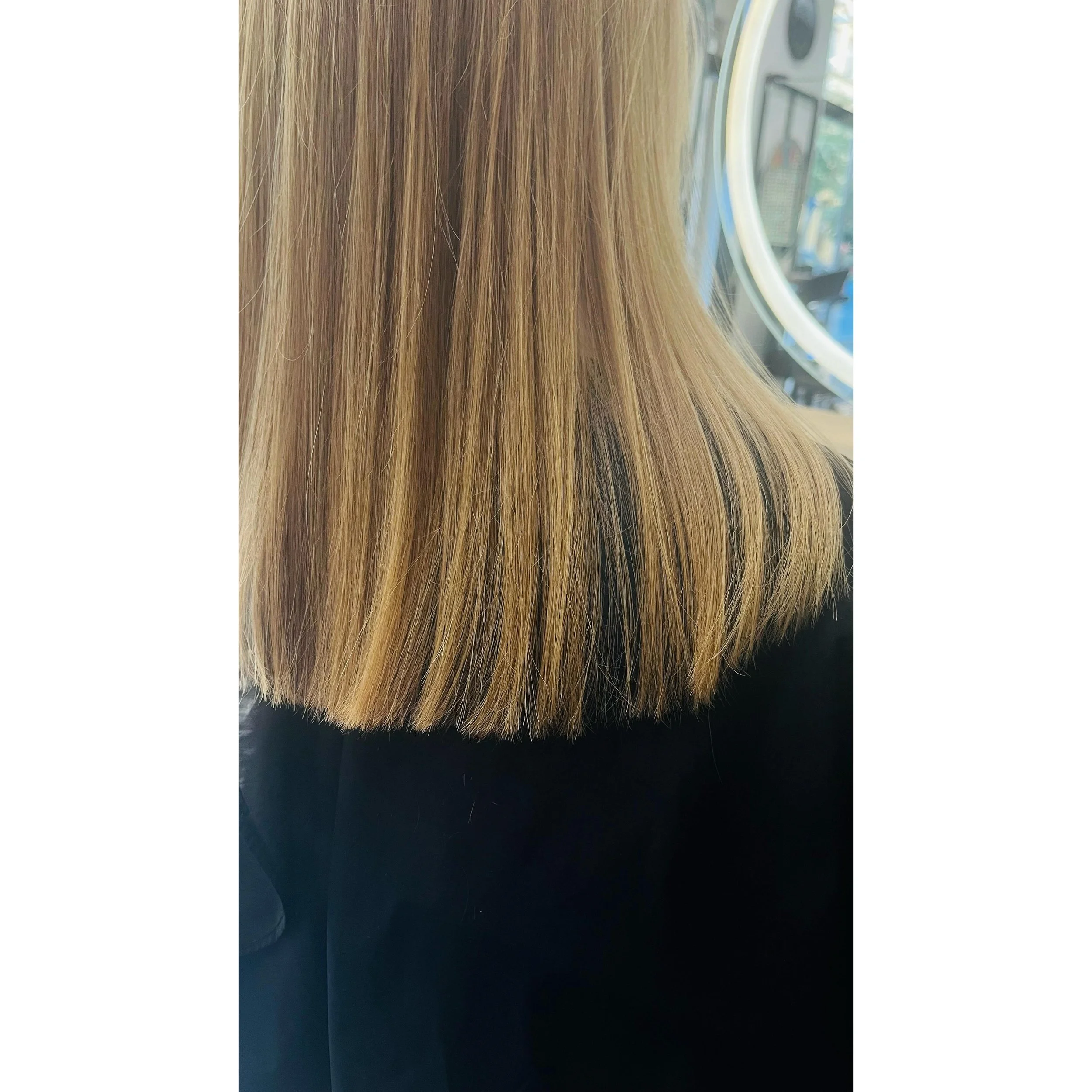 Prague 2026 
A lesson in how simplicity, when executed with precision, can be one of the most powerful forms of style.
📸 @metaifan 
#straighthair