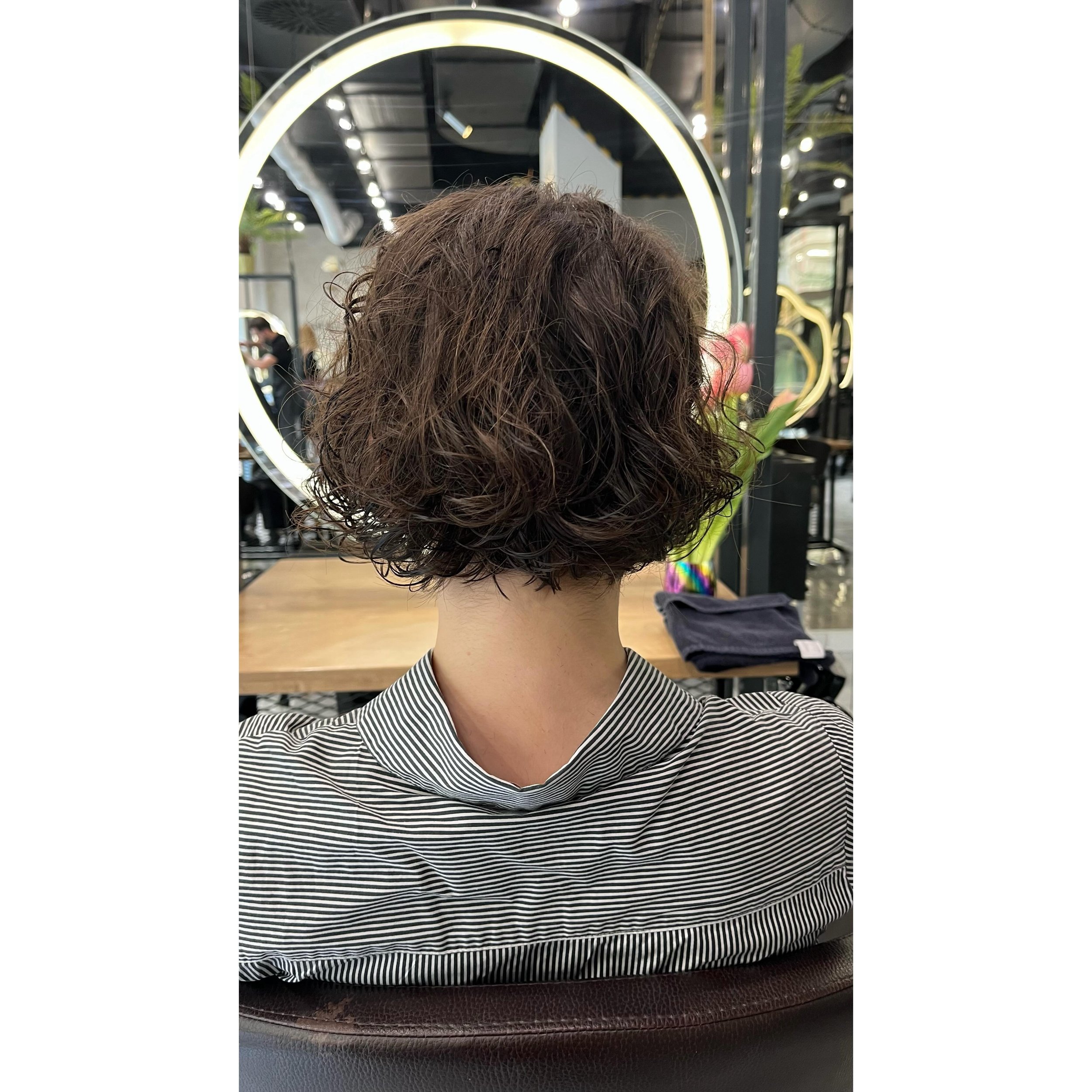 Prague 2026 
The curly bob is a study in harmony&mdash;combining structure, volume, and natural texture to create a shape that feels balanced, expressive, and full of life.

📸 @metaifan 
#curlybob