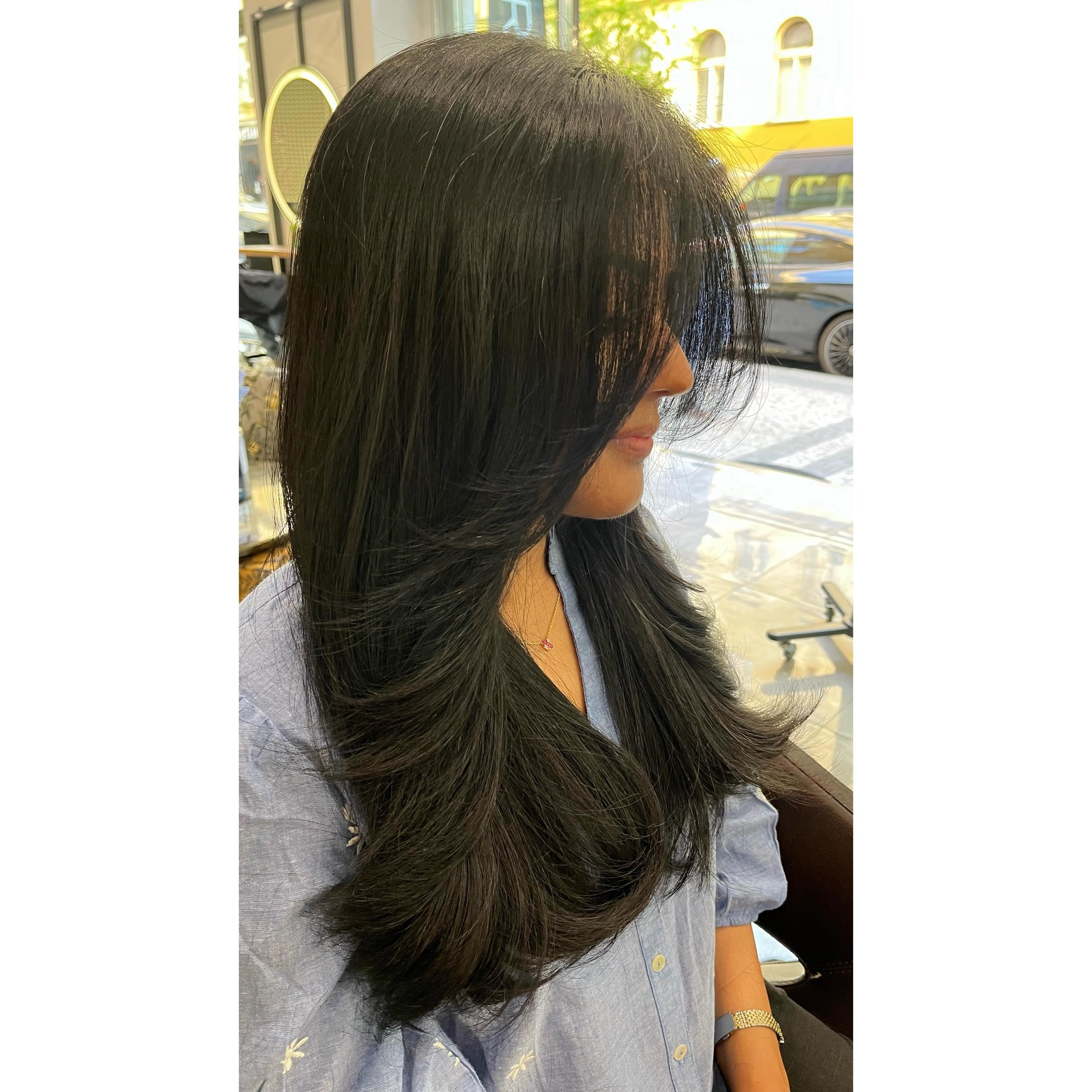 Prague 2026 📸 @metaifan 
There is a beautiful, natural rhythm to this cut. 
By adding layers that frame the face, we create movement and softness that brings the features to life. 

#hairdesign 
#softlayers 
#faceframing