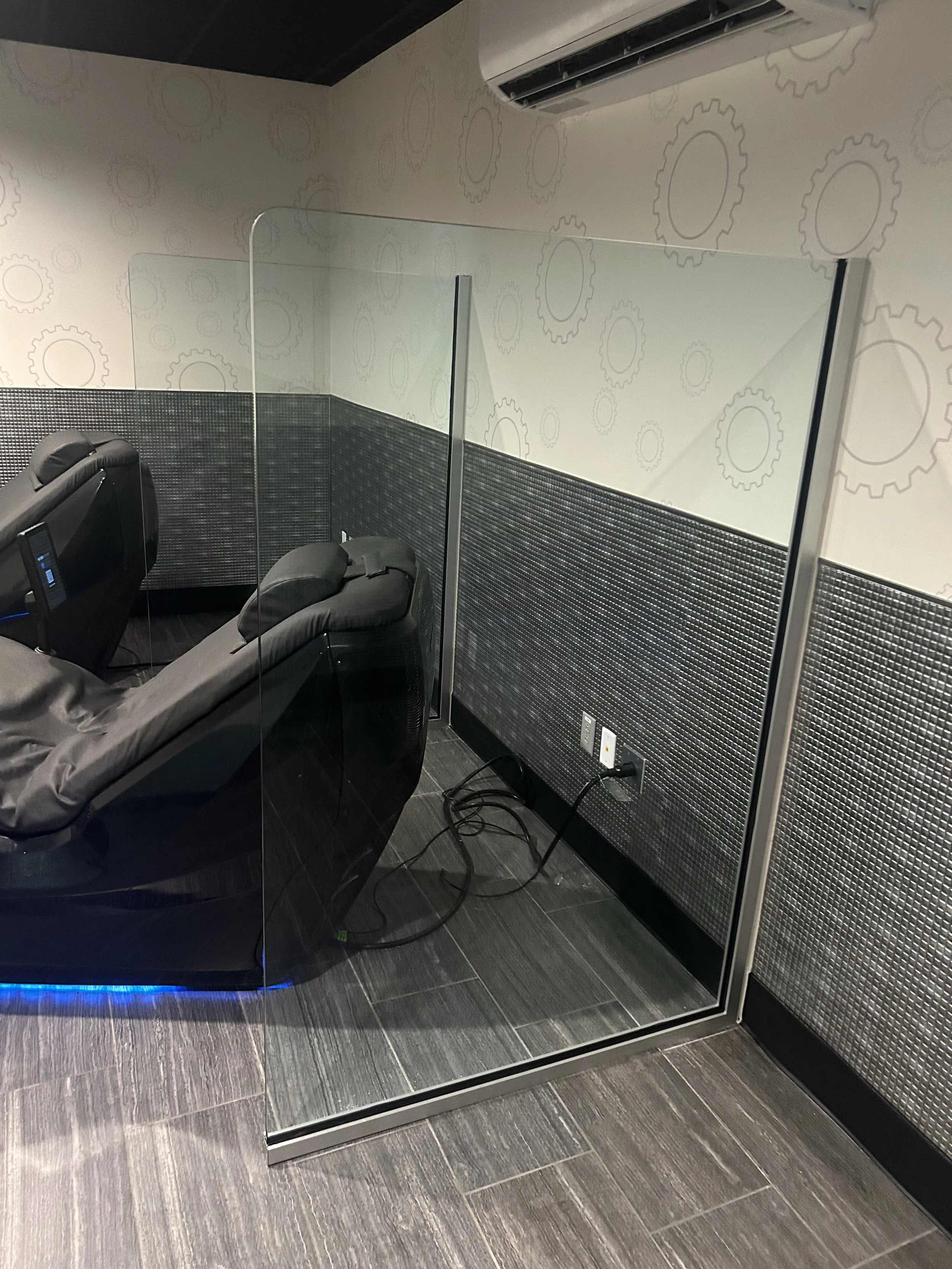 glass partitions 1.jpg