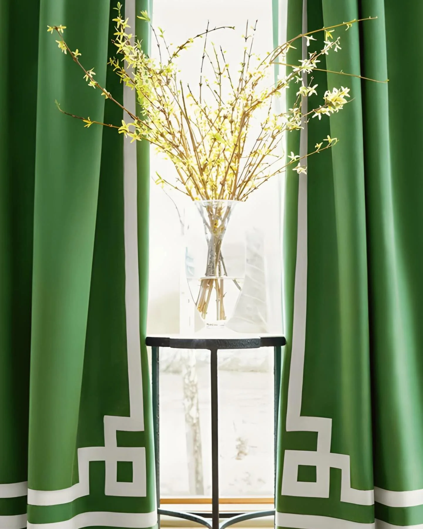 Shamrock Chic this St. Patrick&rsquo;s Day with our friends at Thibaut. 

#stpattysday☘️ #design #interiorsinspiration