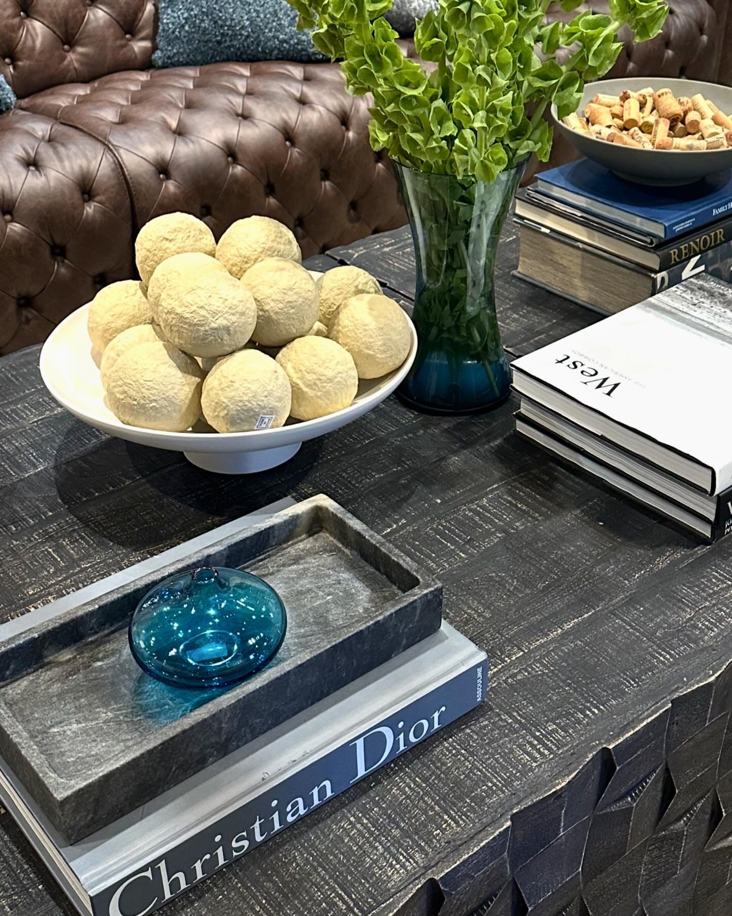 Here&rsquo;s an easy way to elevate your coffee table that I use time and time again. I always start with layers - stack a few oversized books, add a tray or bowl, and build from there. It instantly makes everything feel styled, yet relaxed.

Then br