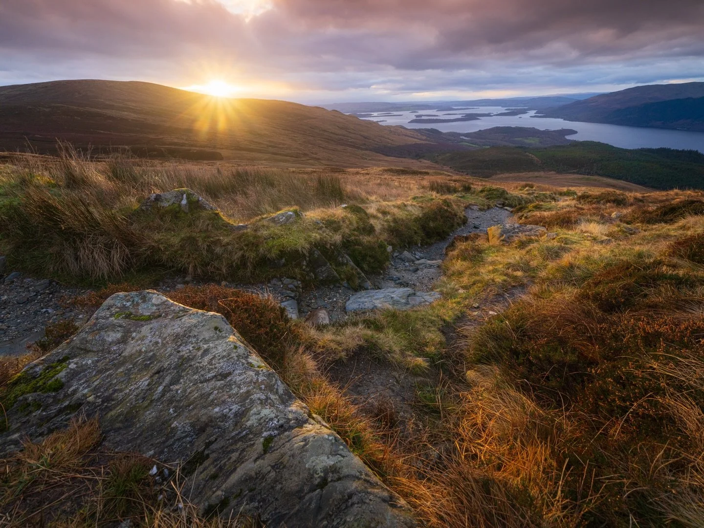 Ben Lomond sunrise 

#hikes #benlomond #scotland #visitscotland #kasefilters_uk #sony #outdoormag