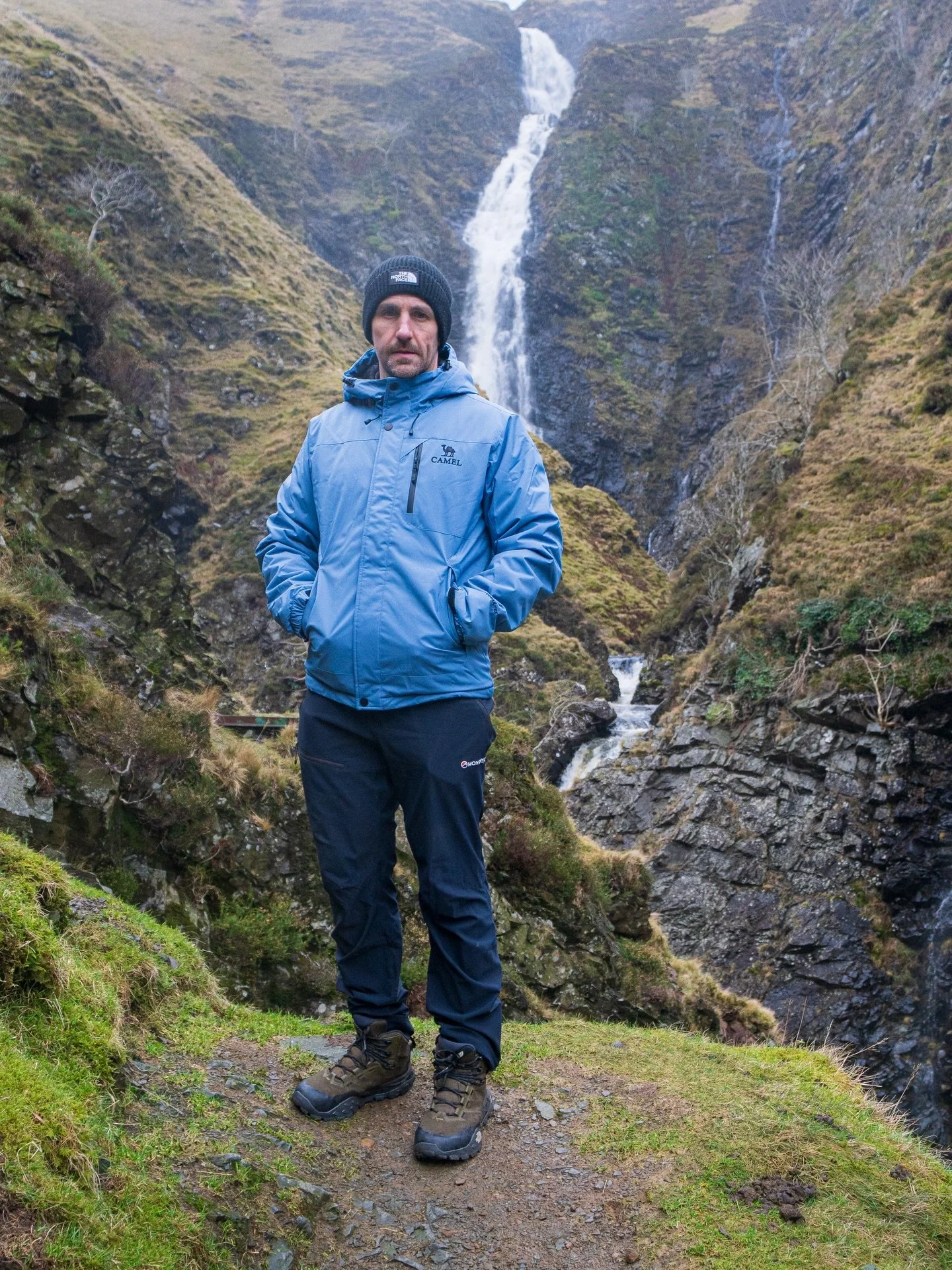 Grey mares tail - Moffat 

@cameloutdoorus @camelcrown_us 

#greymarestail #moffat #waterfall
