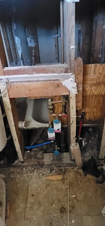 Bathroom-Before 4.jpg