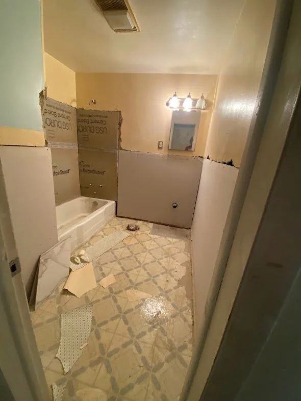 Bathroom-Before 5.jpg