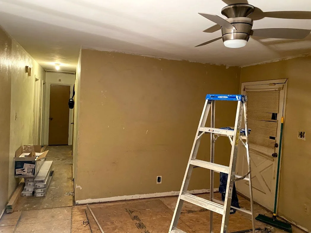 Interior-Before 2.jpg