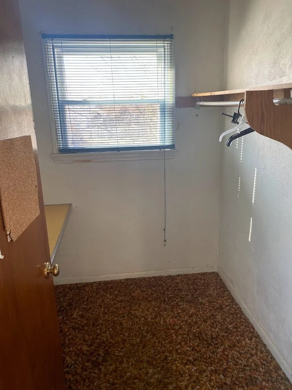 Closet-Before.jpg