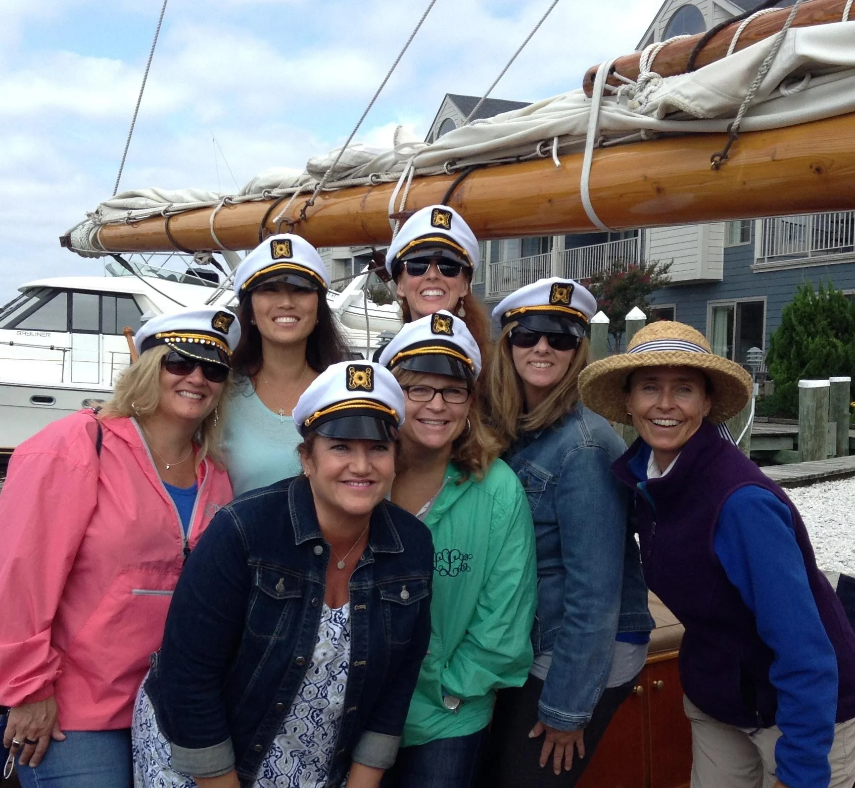 bachelorette-party-north-fork-sailing.jpg