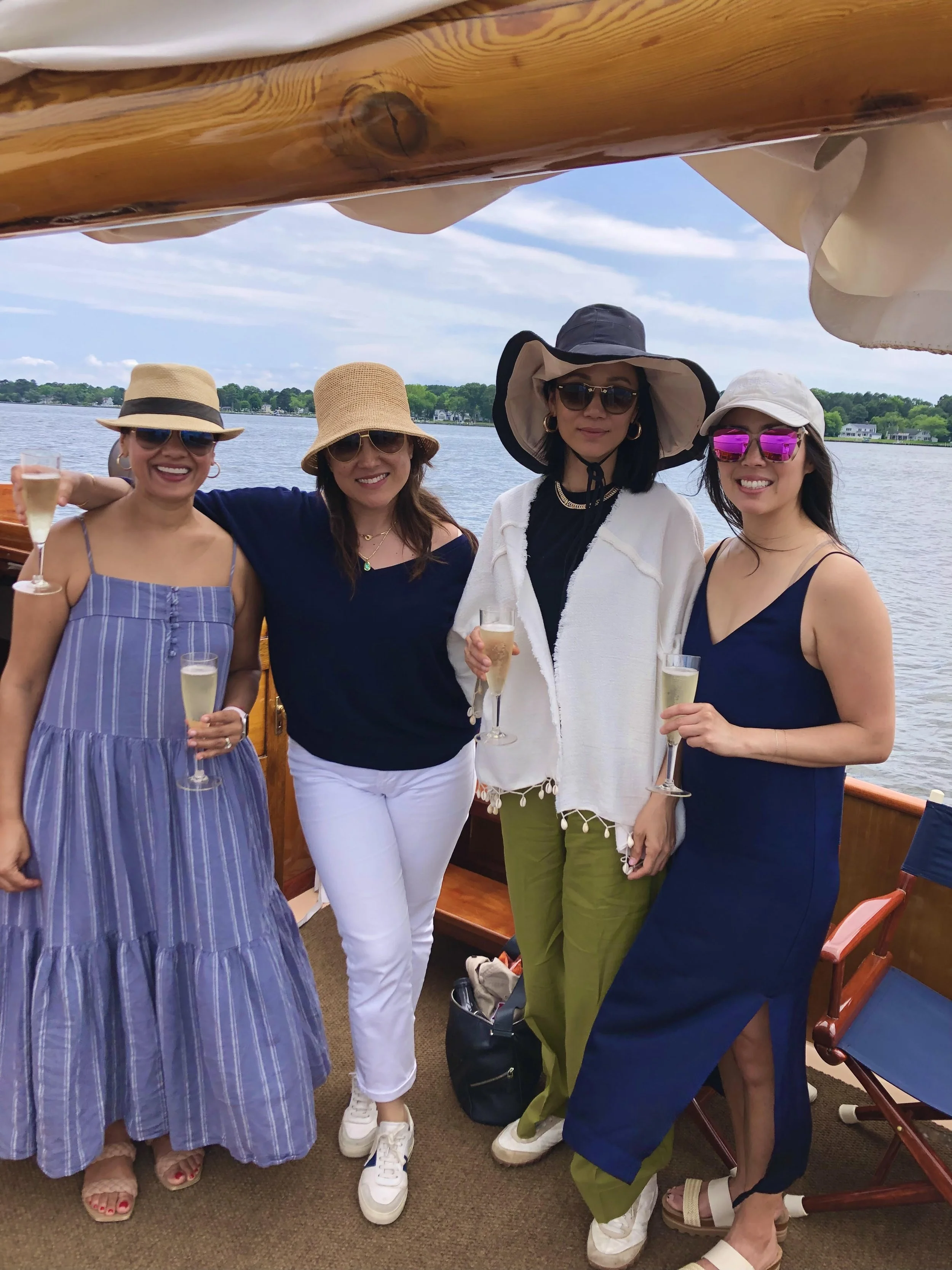 women-luxury-sailing-north-fork.jpg