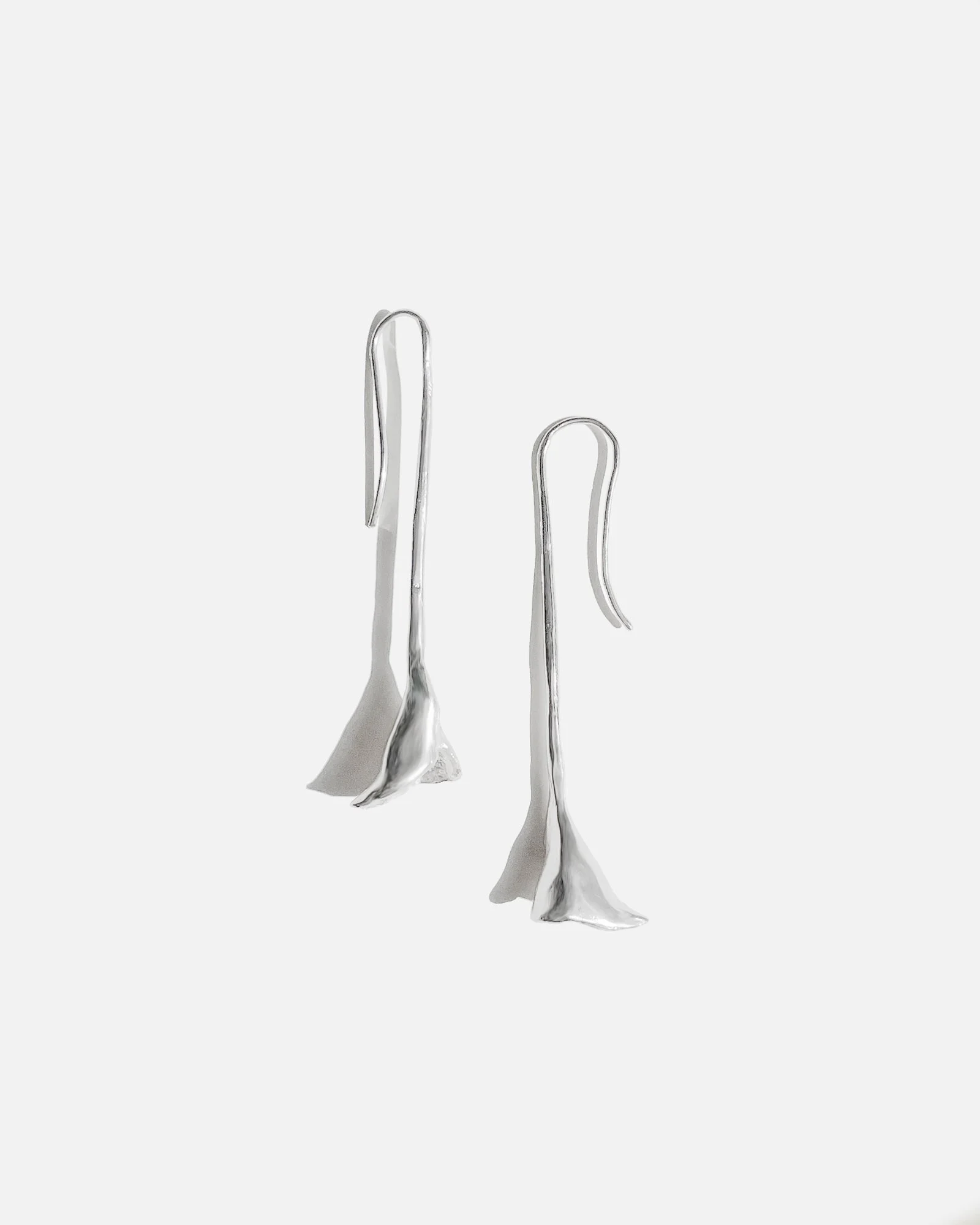 calalily_earrings.jpg
