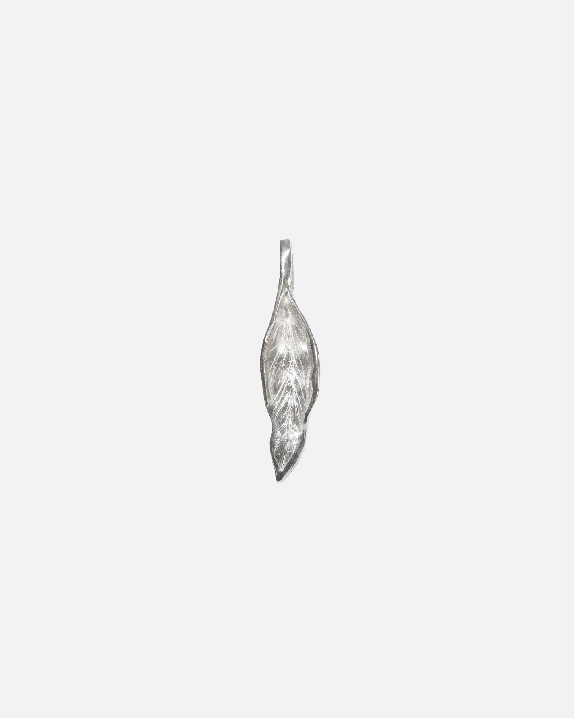 hoja pendant