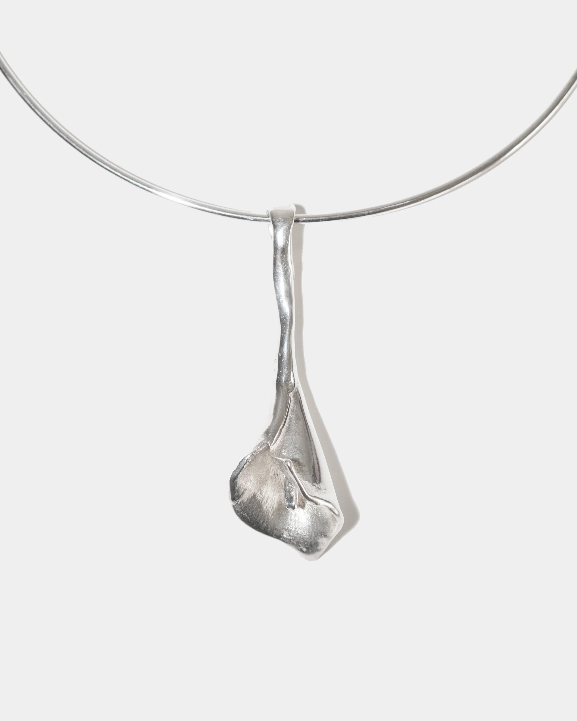 callaily_pendant_02.jpg