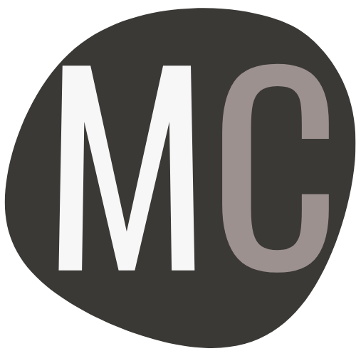 Logo mit den Buchstaben MC auf abgerundetem dunklen Hintergrund