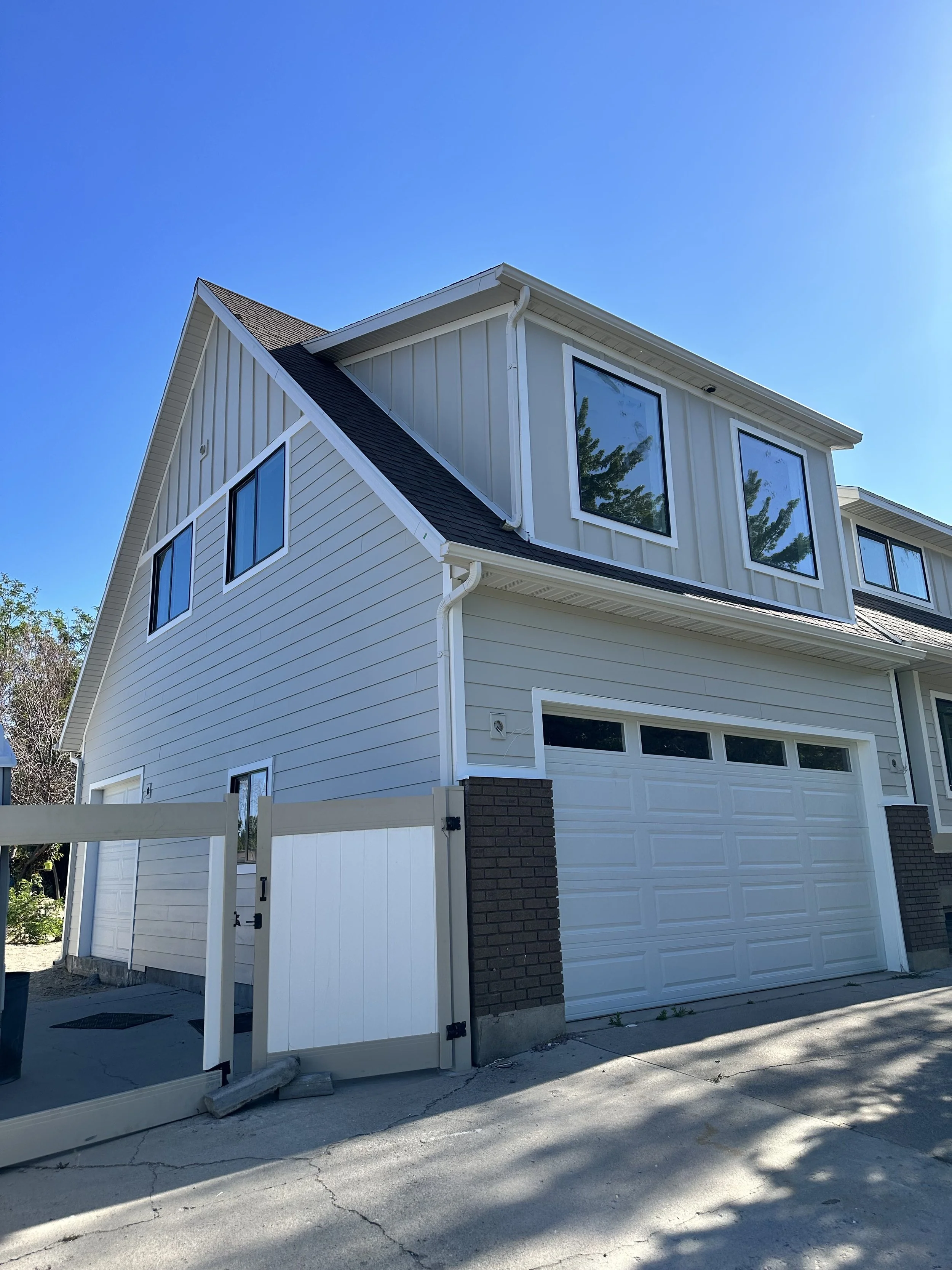 exterior walls, garage and windows railing