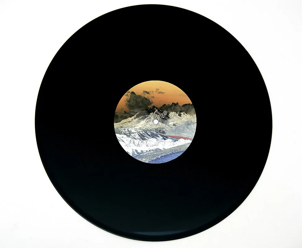 08_HI-FI # 8 - No te dije que llegariamos tan lejos - LP - verso - 2011.jpg