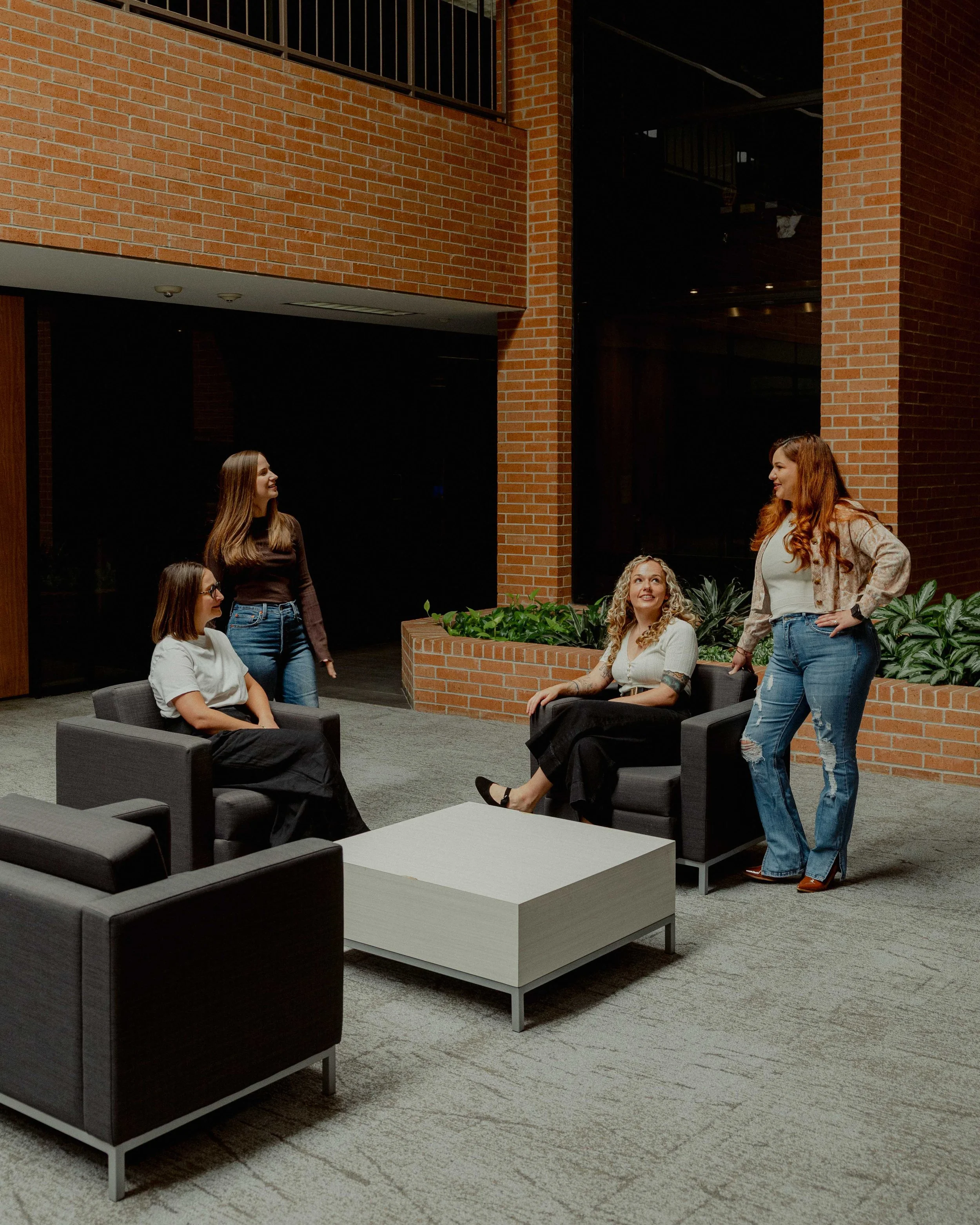 Houston therapists specializing in substance use disorders, borderline personality disorders, trauma, anxiety, and depression