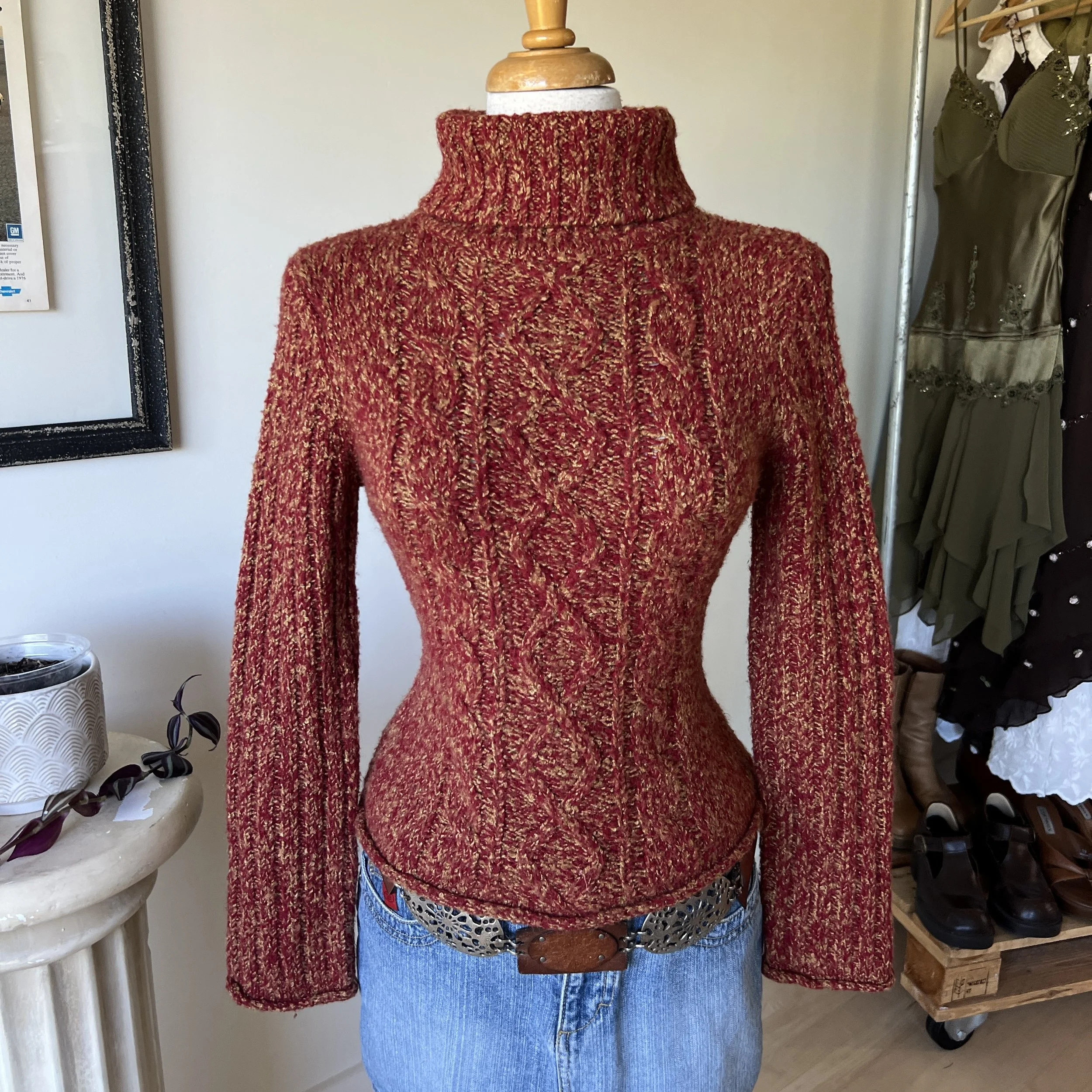 Long Sleeve Knit Sweater 