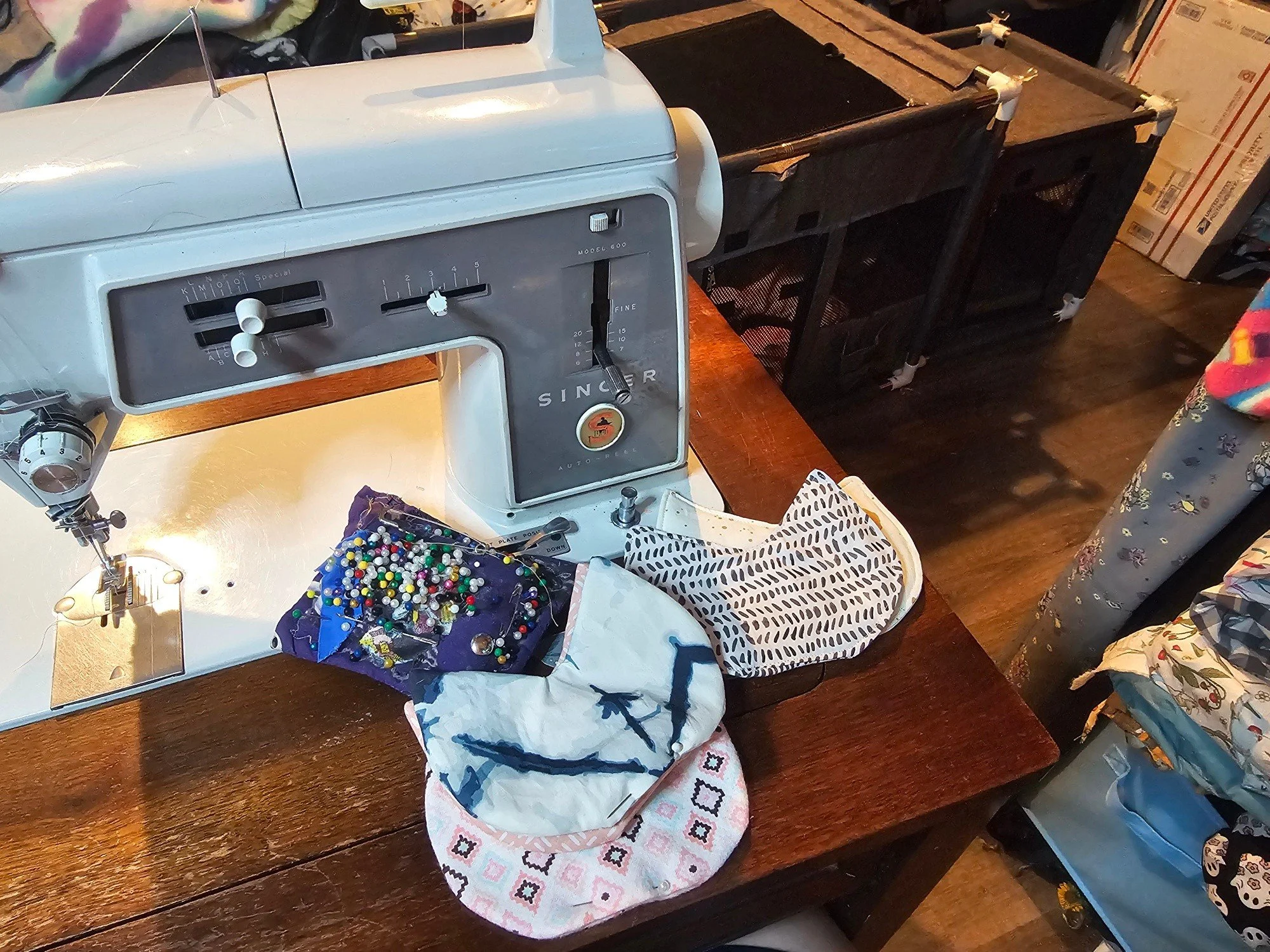 Working away at the sewing machine while watching our girl!

So far she is doing really well hopefully i can photograph a bunch of goodies tomorrow ✨️💖