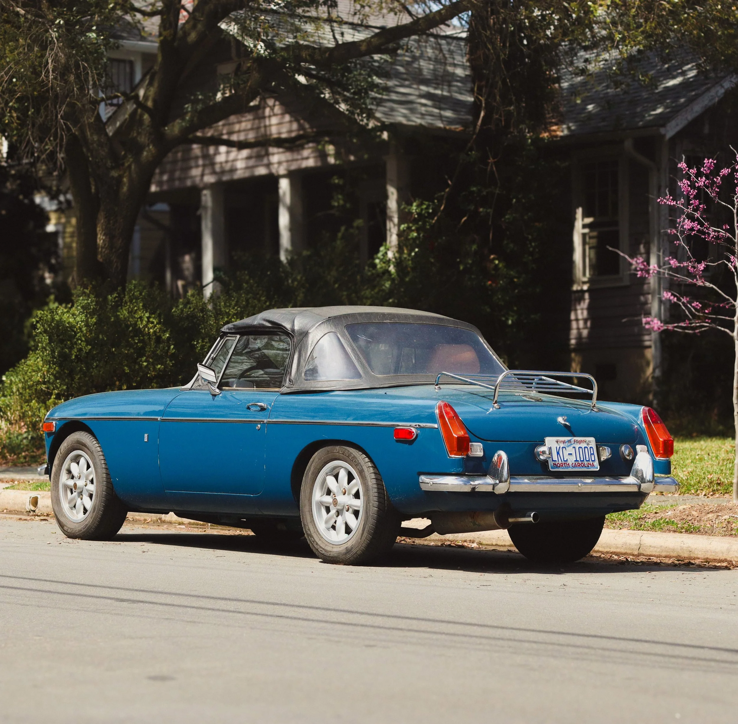 Blue Car 1_4.jpg