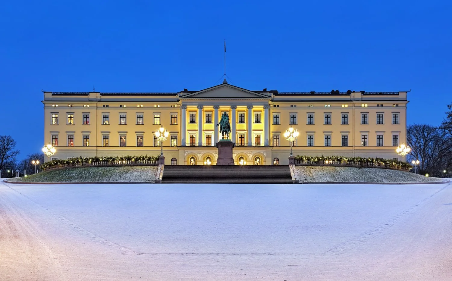  Royal Palace