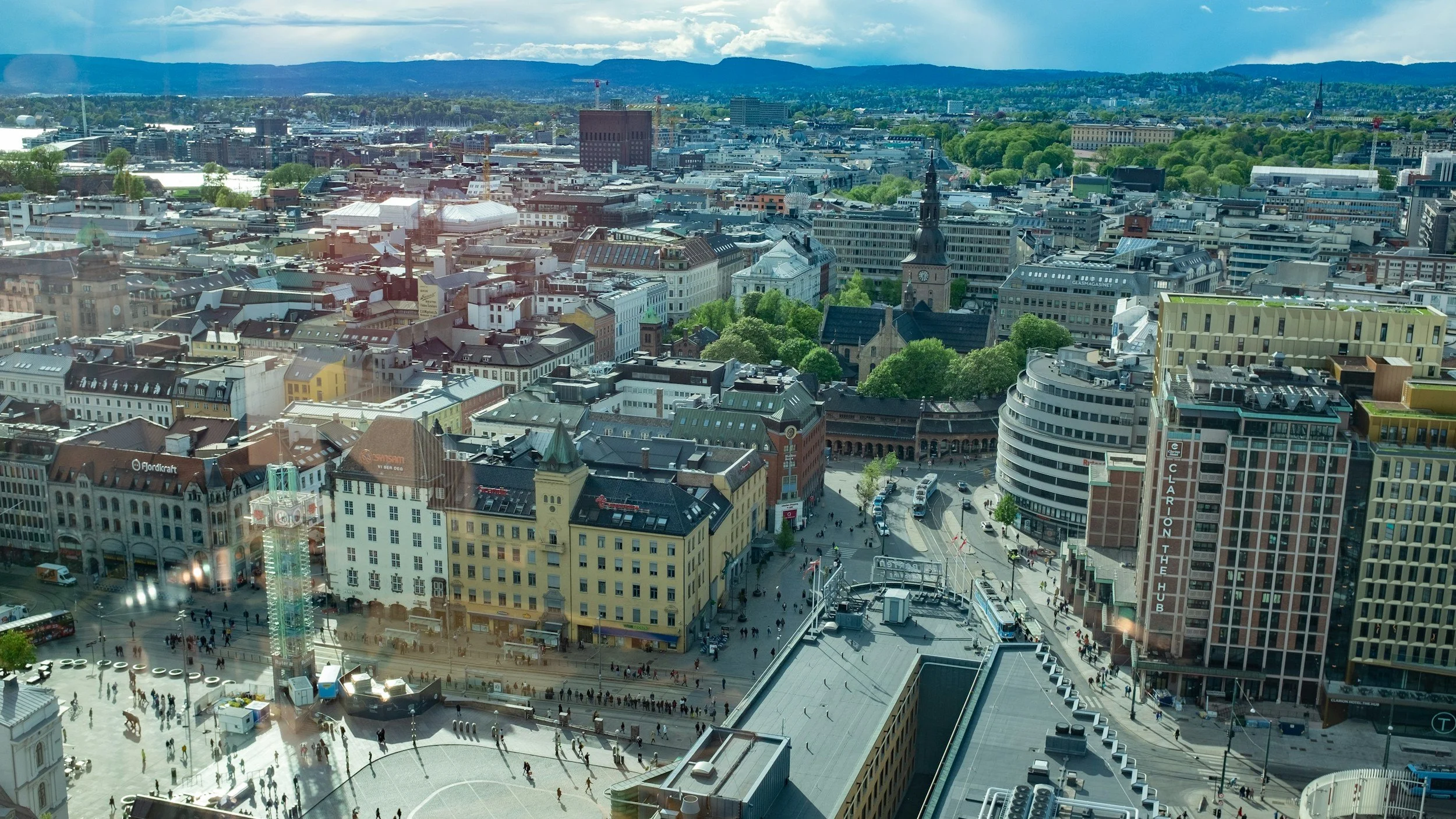 Jernbanetorget