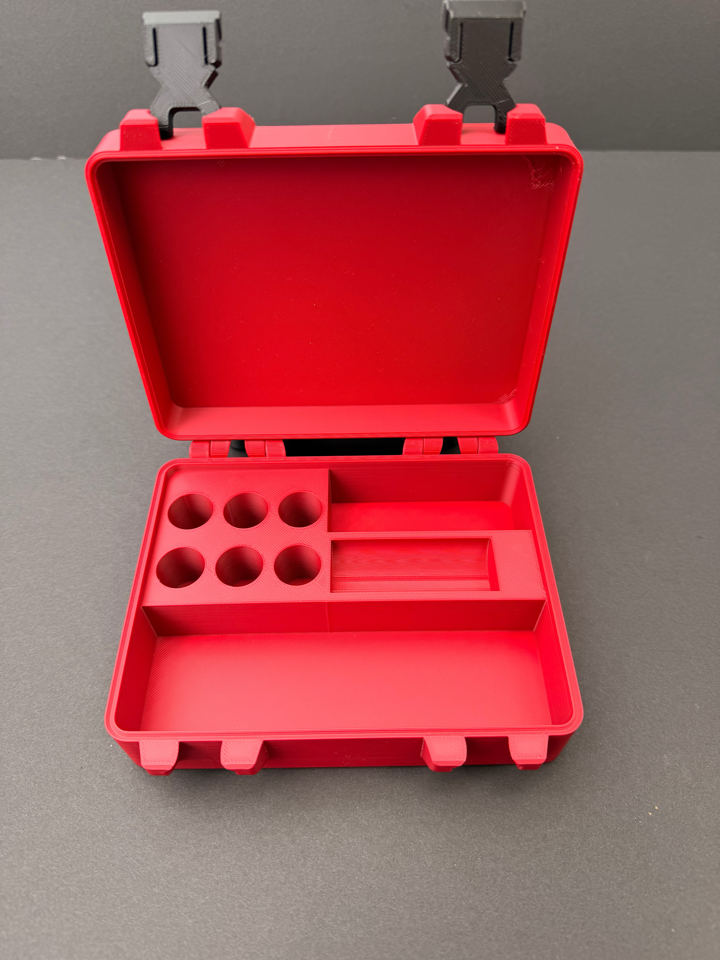 The 3mL storage case holds (6) 3mL vials and (1) 10mL vial. 
