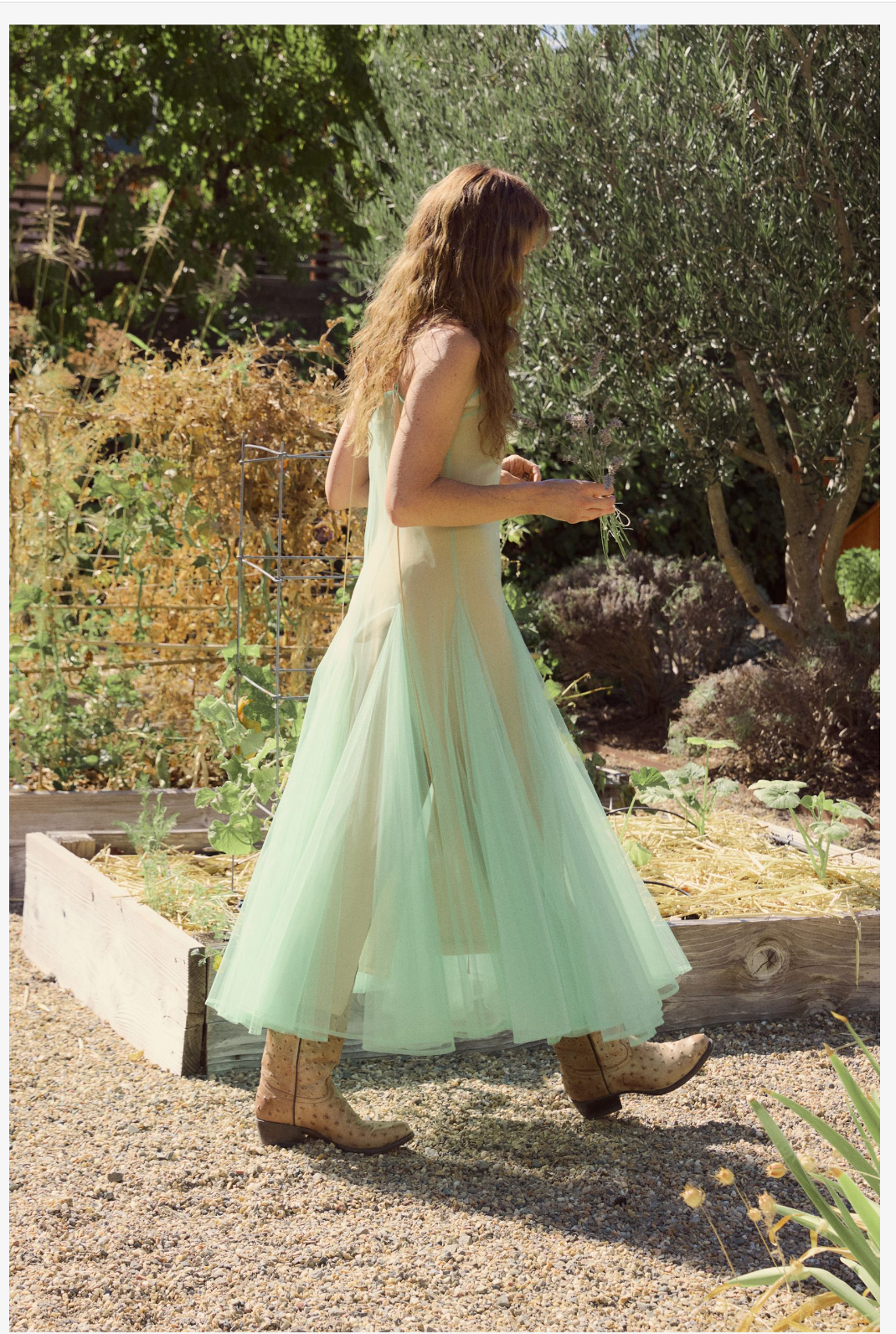 thebureau-rachel-beth-anderson-field-to-frame-sarah-giesenhagen-styling-art_design5.png