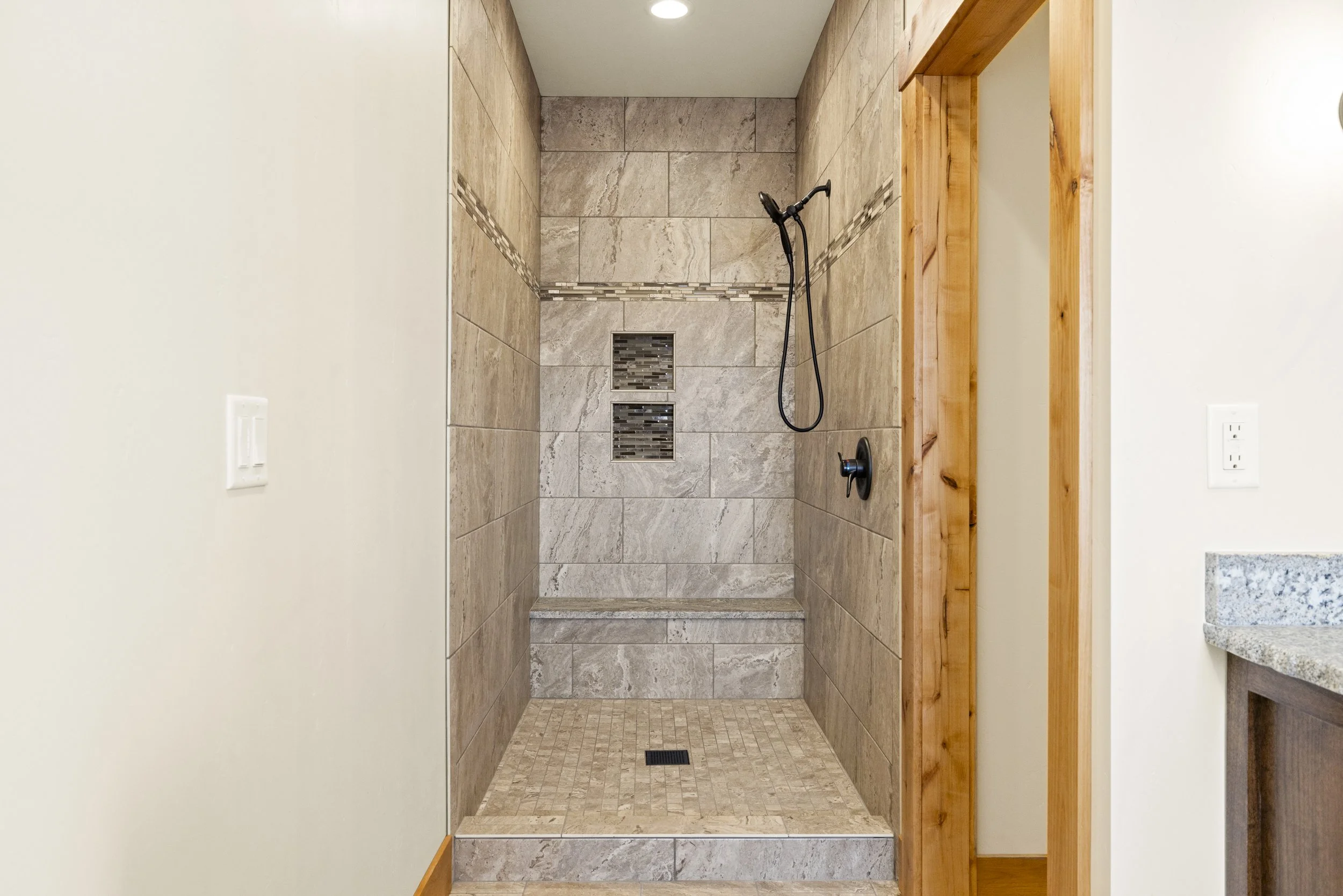 DrazilRdCedarHome-MCH2025-39.jpg
