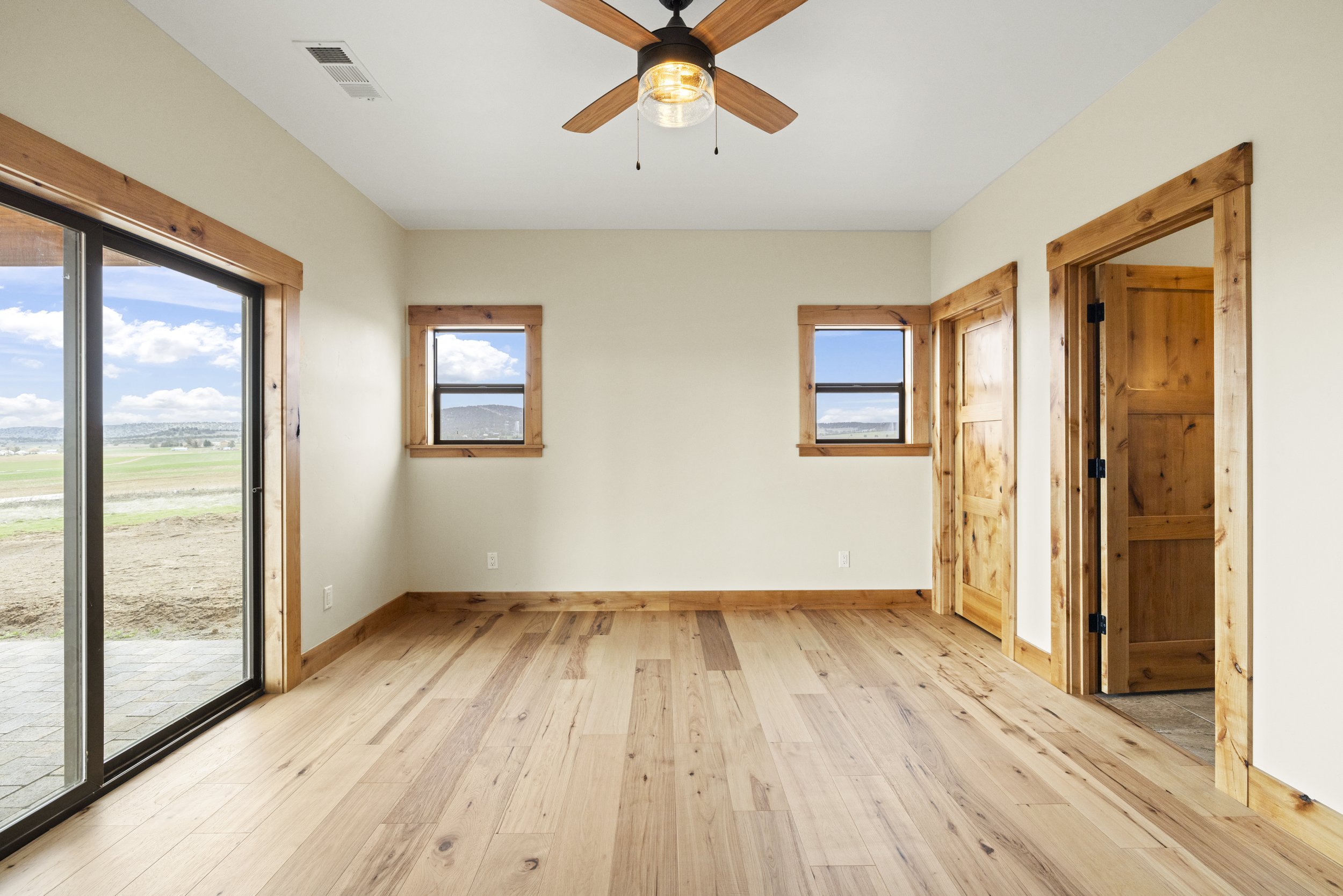 DrazilRdCedarHome-MCH2025-31.jpg