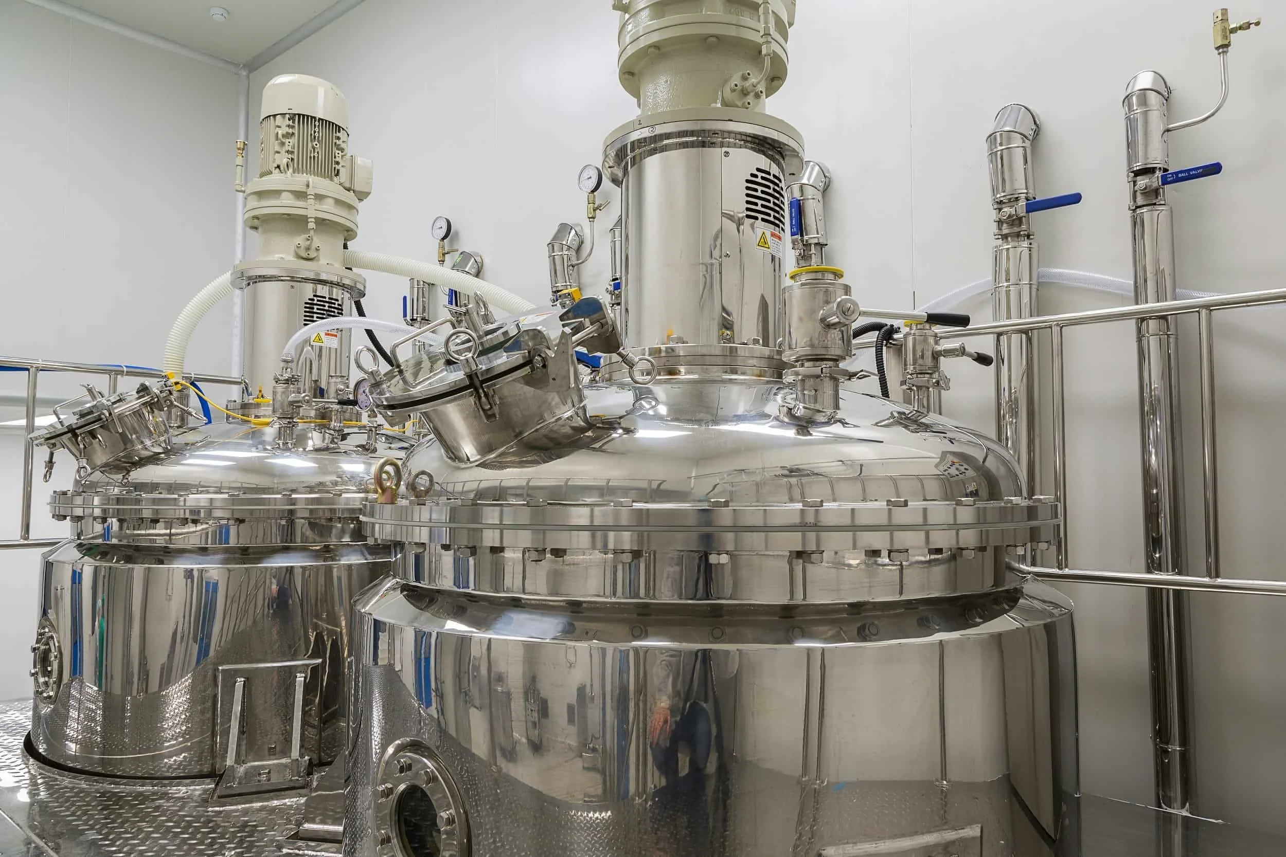 Stainless steel essential oil distillation still manufactured by Olympic Distillers in the Pacific Northwest.