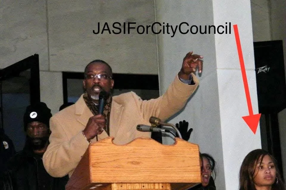 Tracey speaking Jasi Sitting.jpg