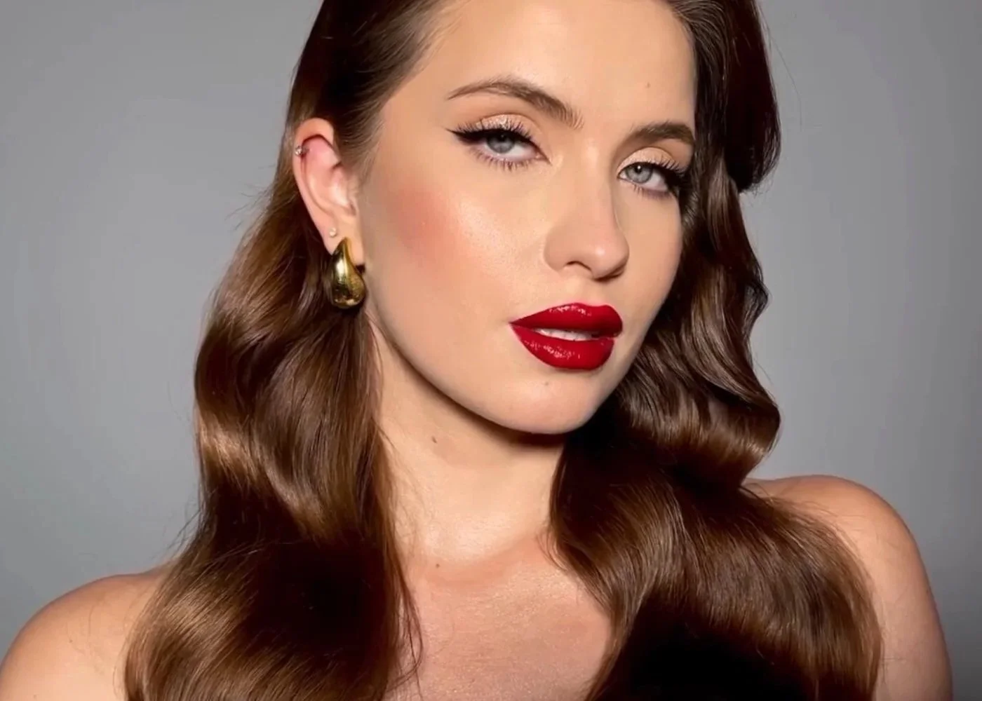 Studio glam portrait with red lipstick and classic Hollywood waves