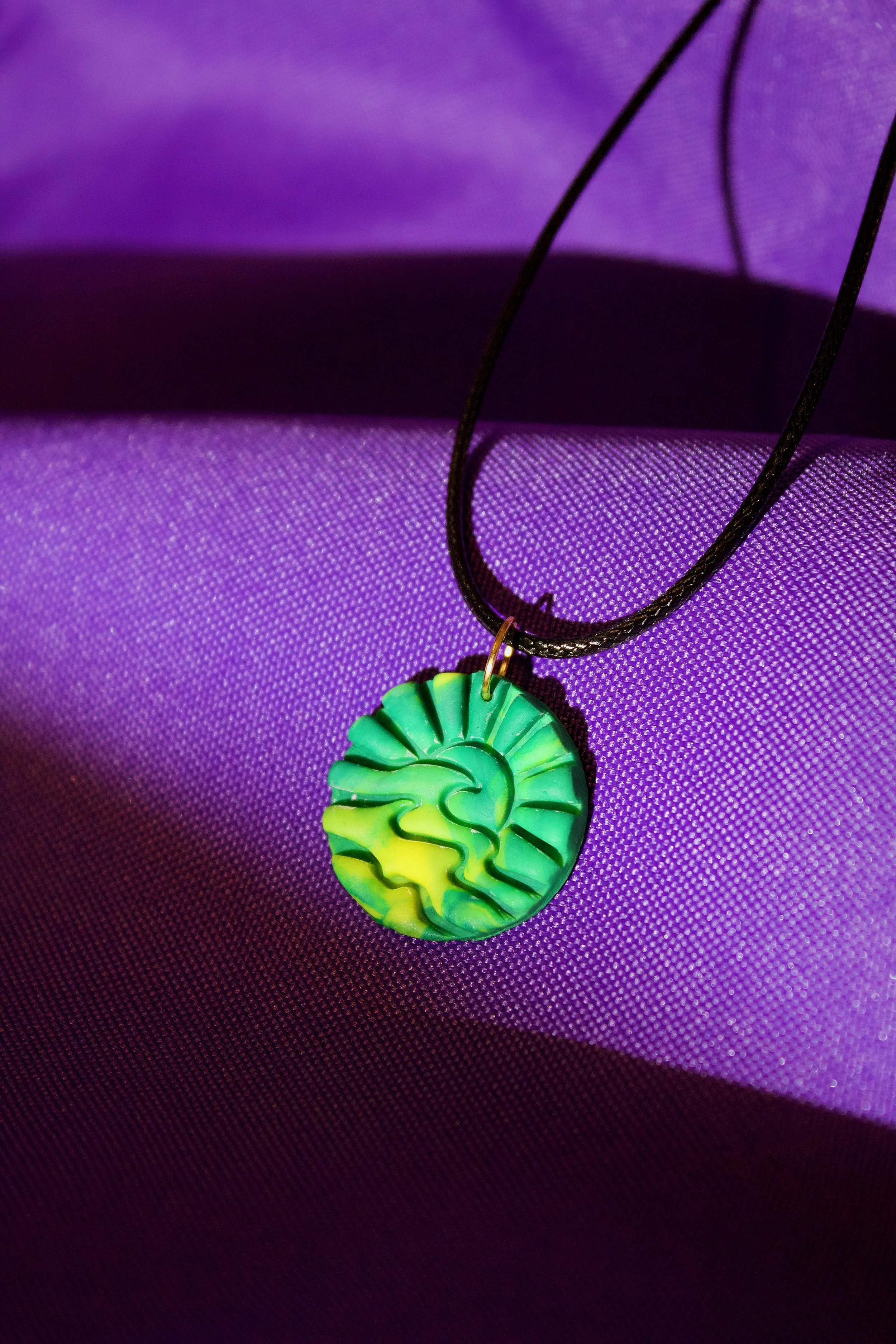 Green wave necklace 2.JPG