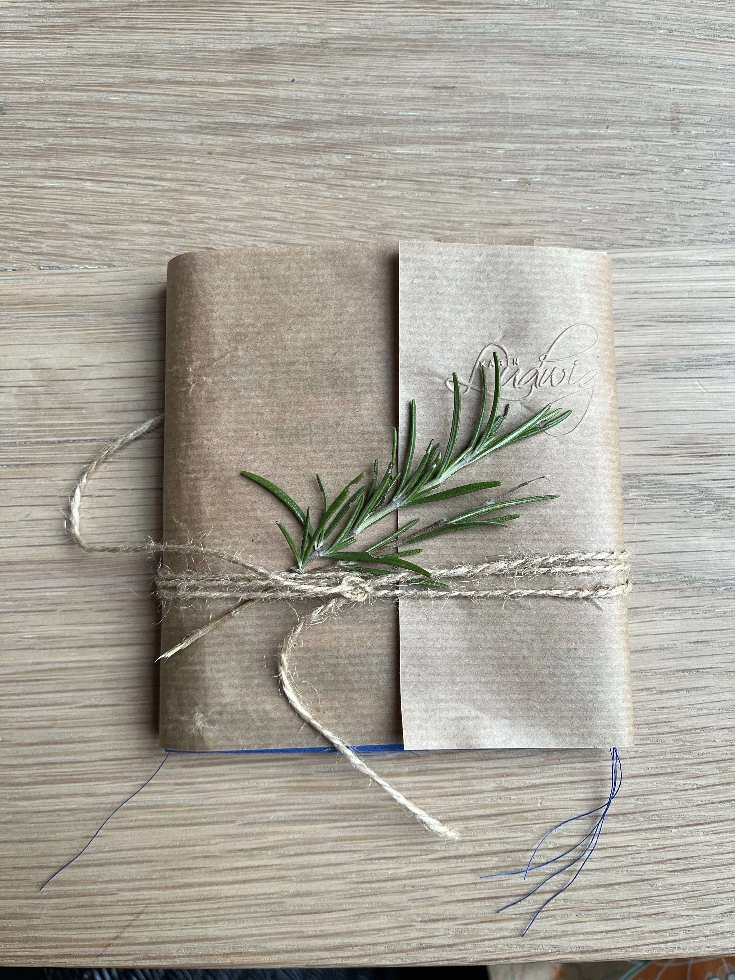 Op een golf van rouw, voorbij goed of fout