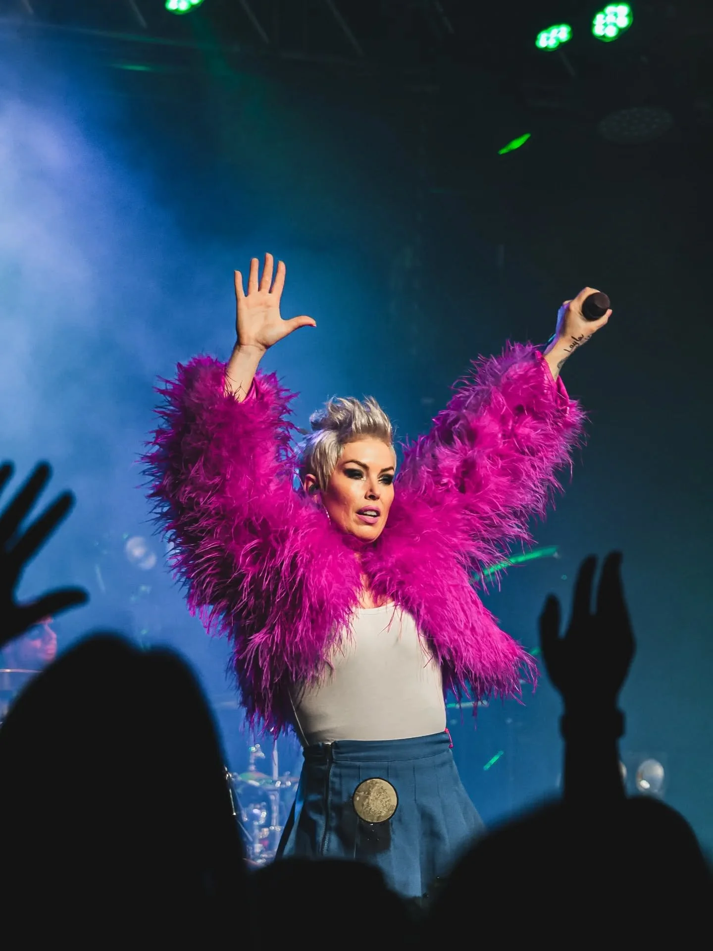 Fab night at @thebarn.ringwood on Saturday. Had the pleasure of shooting @vickyjacksonsings (PINK tribute). 📸
