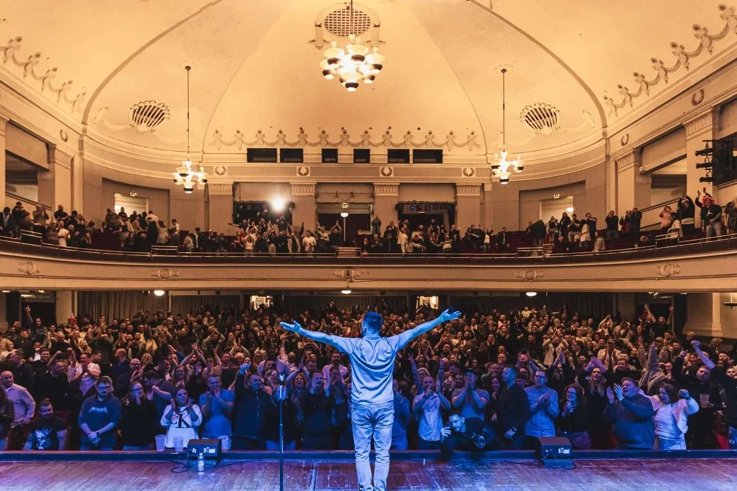 Favourite shot from @dappersinstagram show on Friday at @bournemouthpavilion. Crowd had such a vibe 🔥
