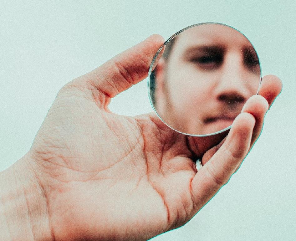 Is the voice judging you in the mirror also choosing who you date?