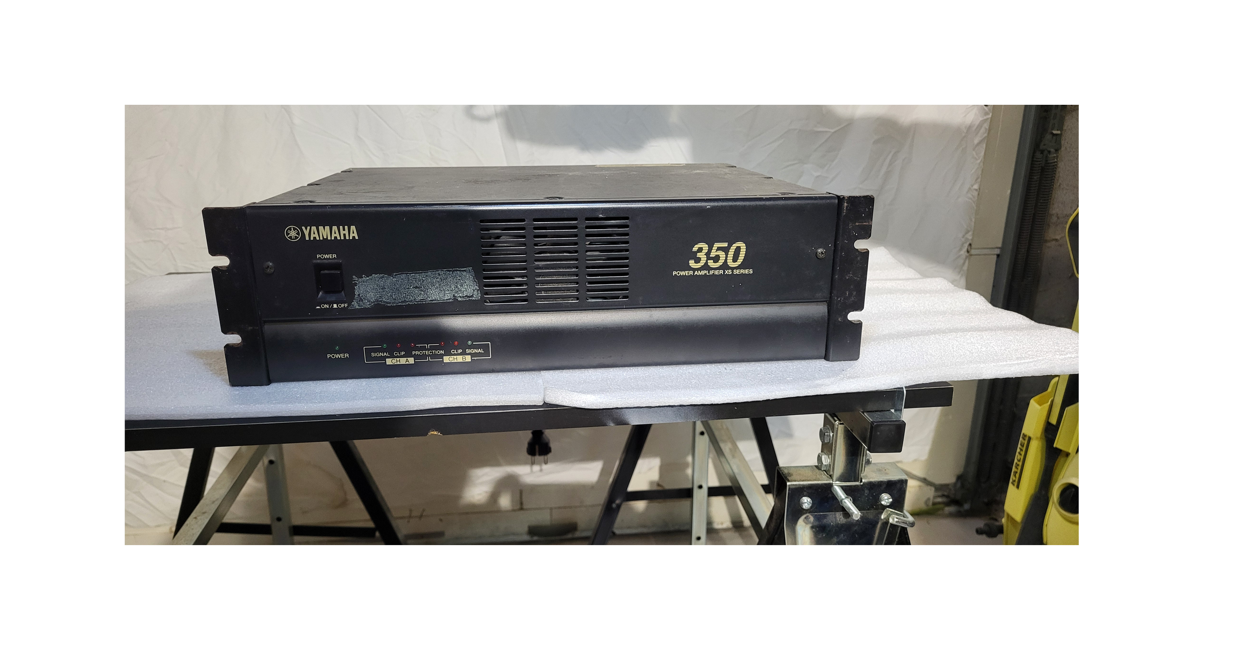 Yamaha XS-350 – Amplificateur de Puissance Professionnel