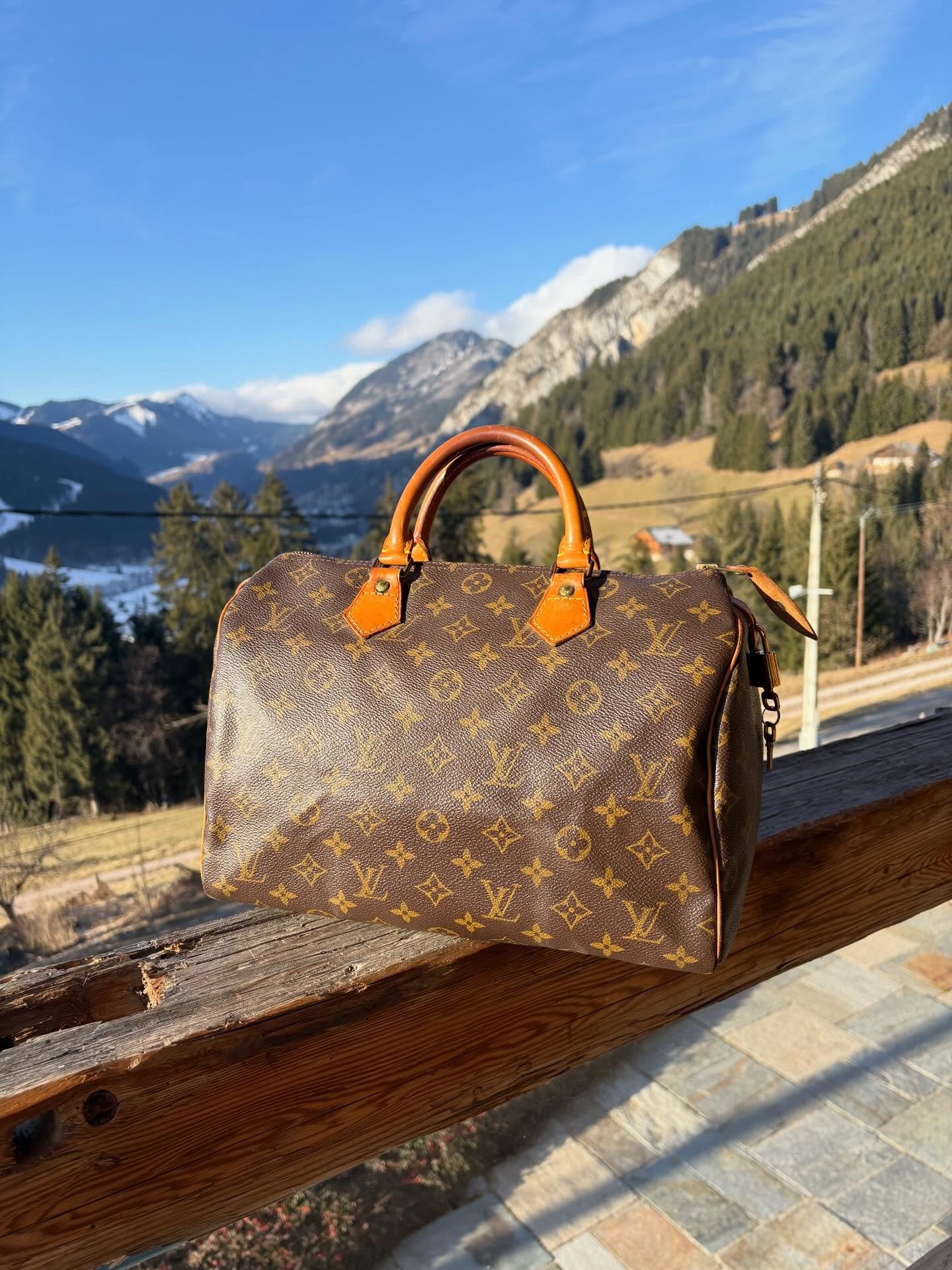The Speedy 30.
A forever favourite and one of LV&rsquo;s most loved silhouettes.

DM us to secure it.

 #speedy30 #authenticluxury #designerbags #eterneldubai