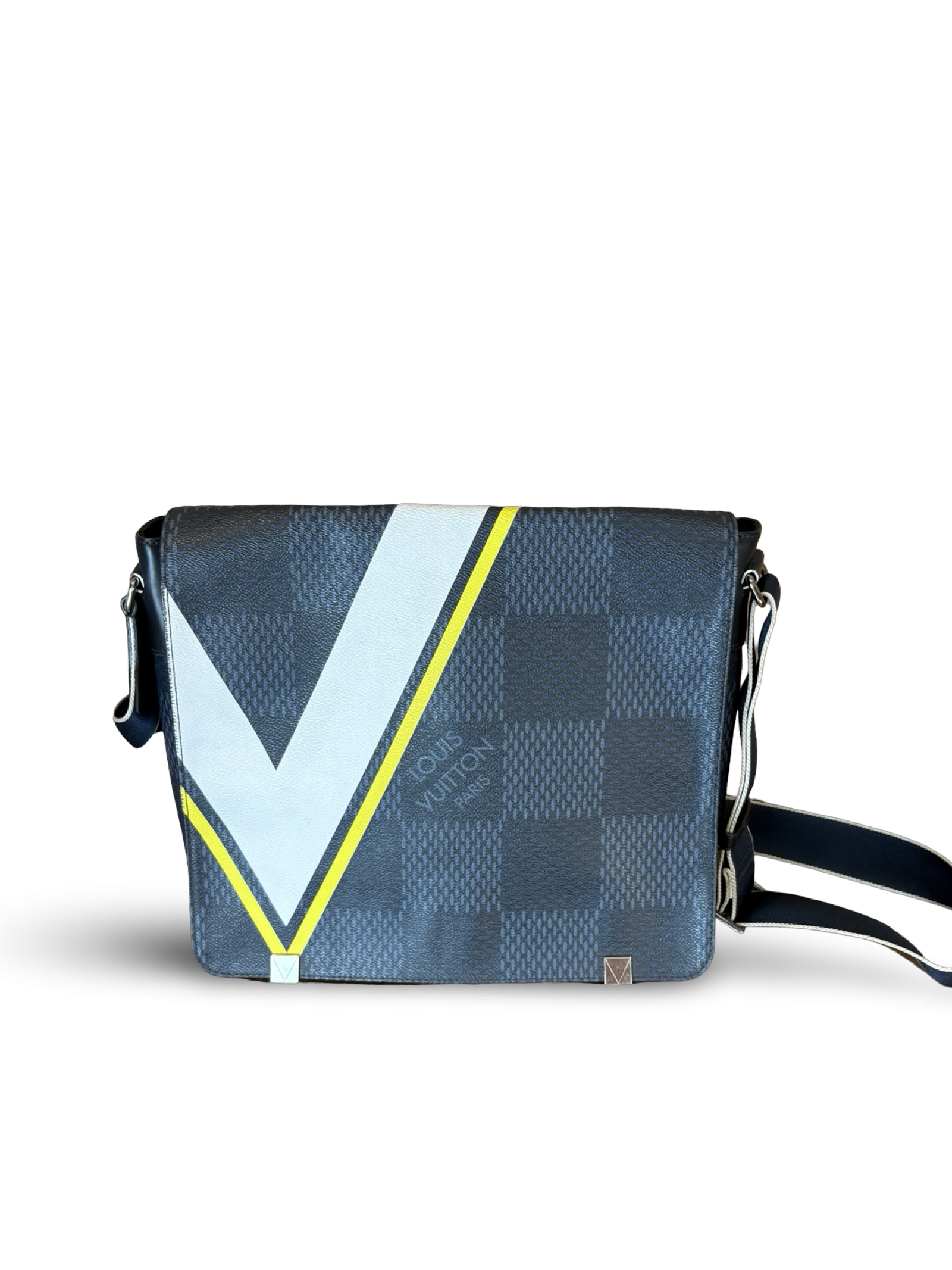 Louis Vuitton District Messenger MM Cobalt Latitude Americas Cup Bag