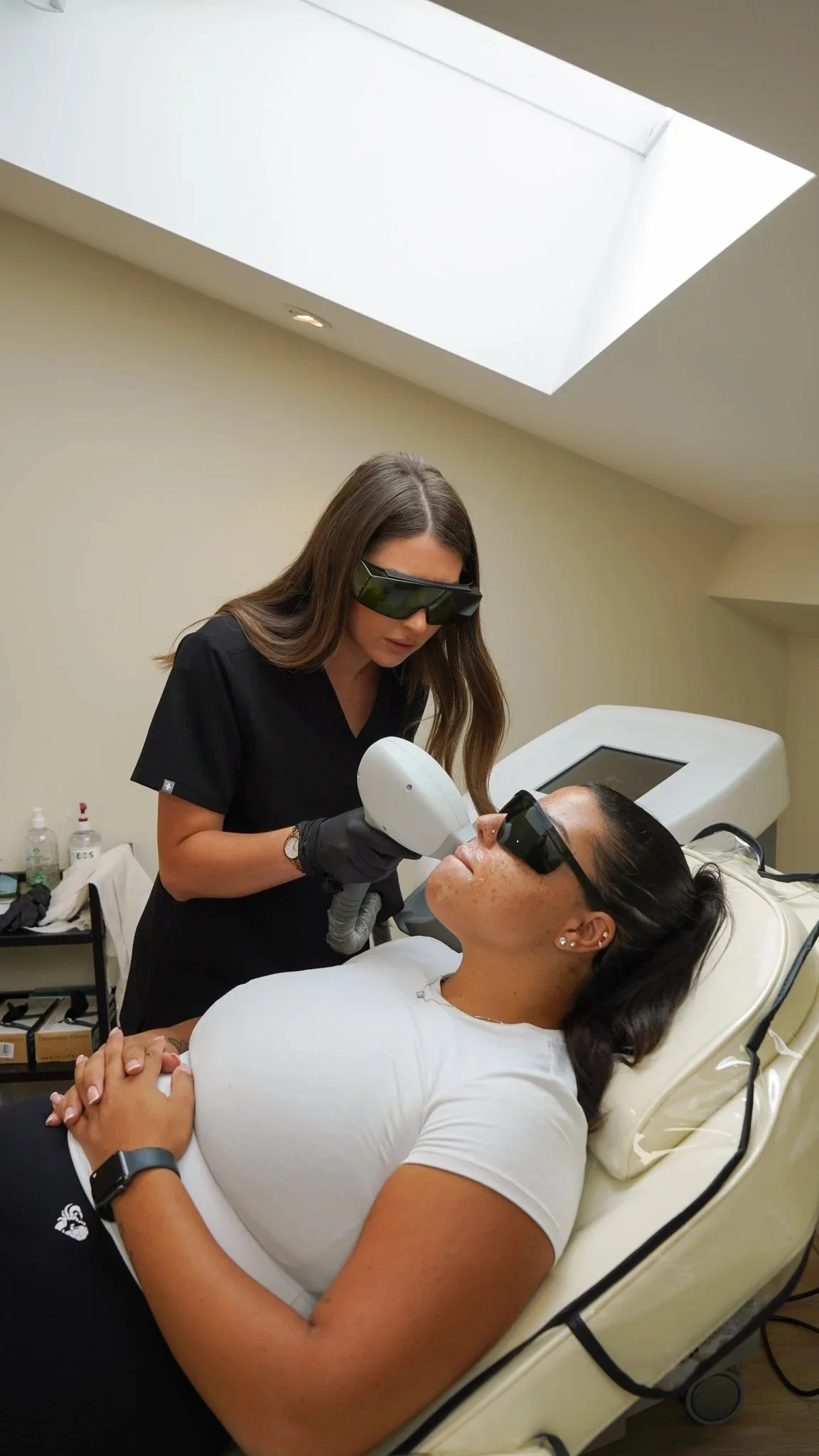 face laser hair removal treatment