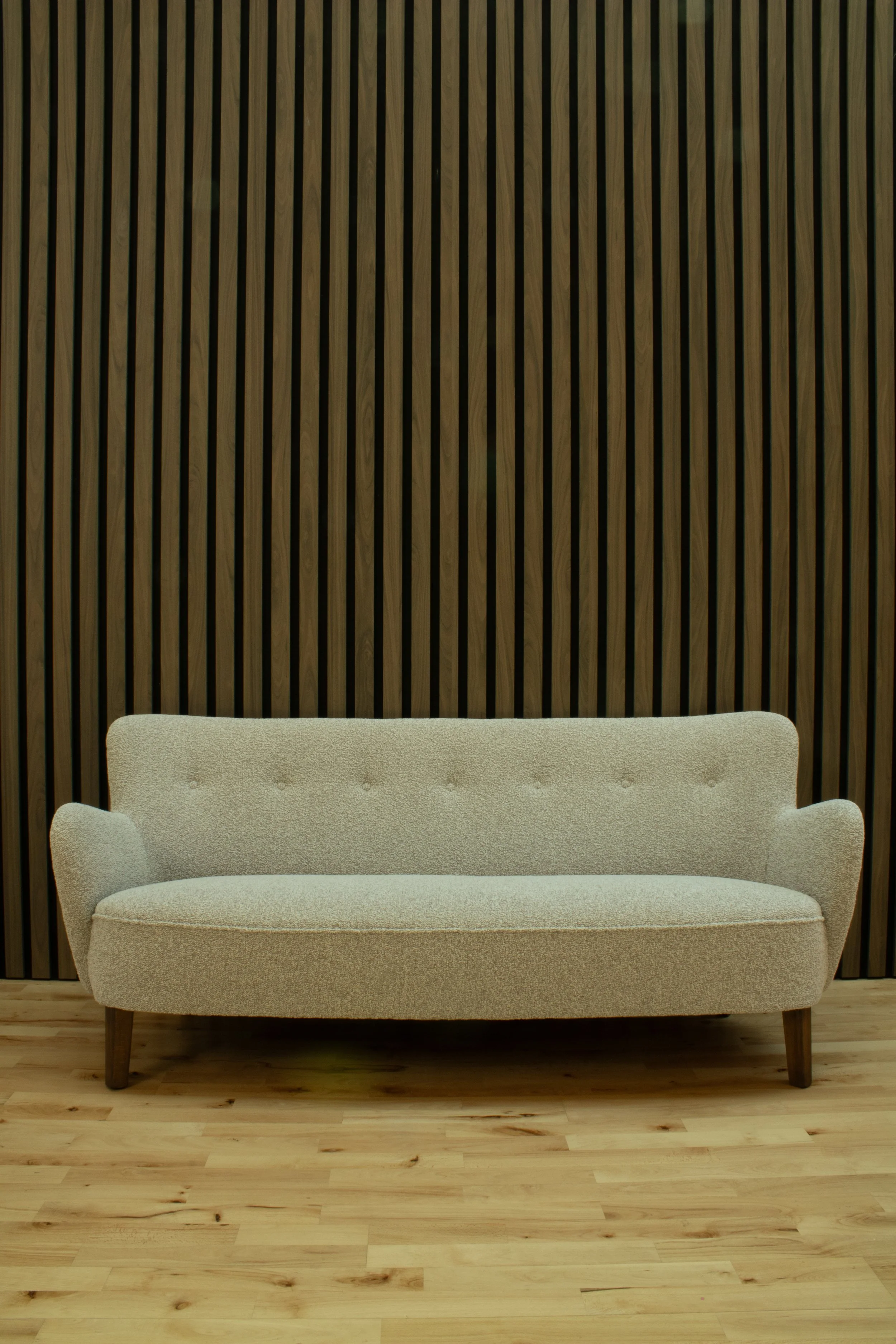 Sofa by Fritz Henningsen in Bute Tiree