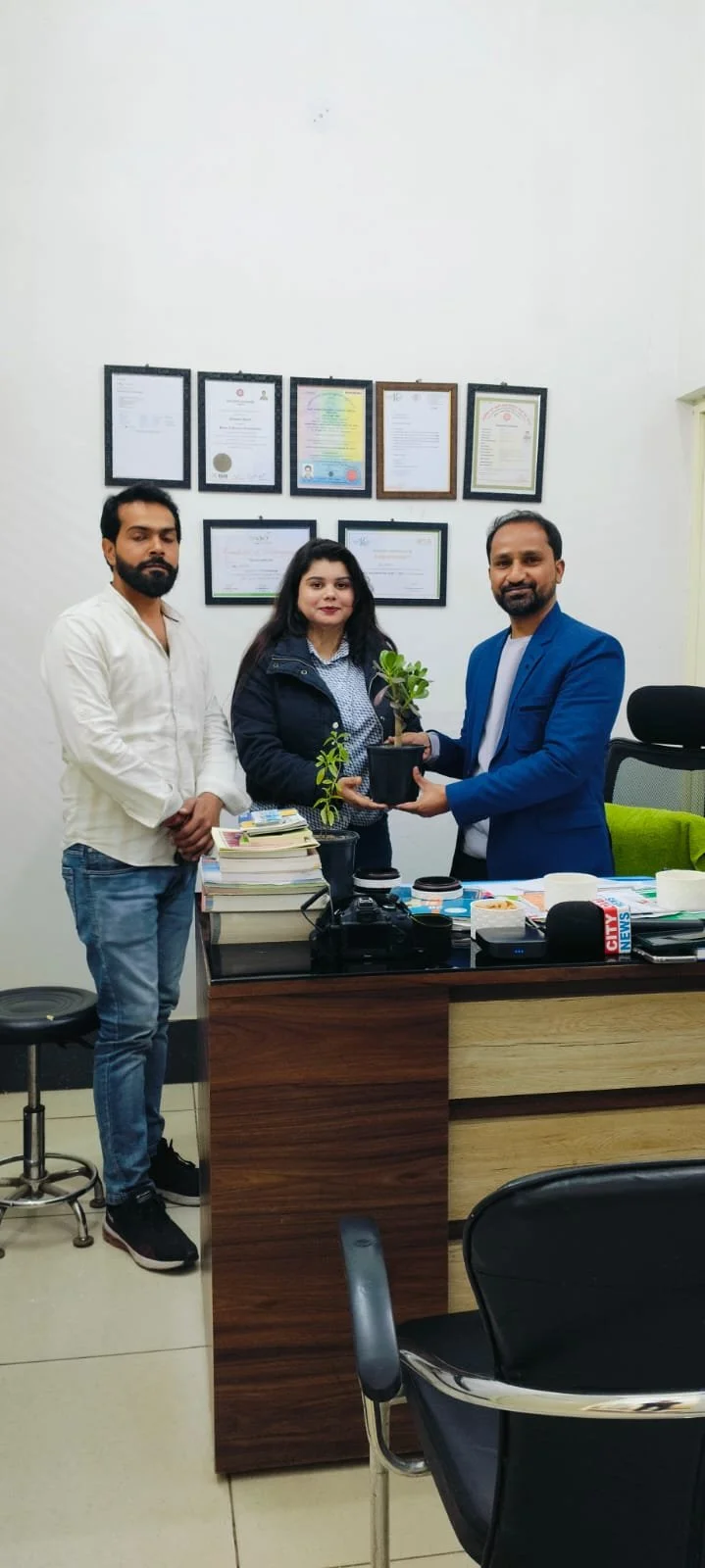 Well wishers Greeting Dr. Mohammad Rashid at the occasion of Inauguration of Clinic at Nehtaur. 