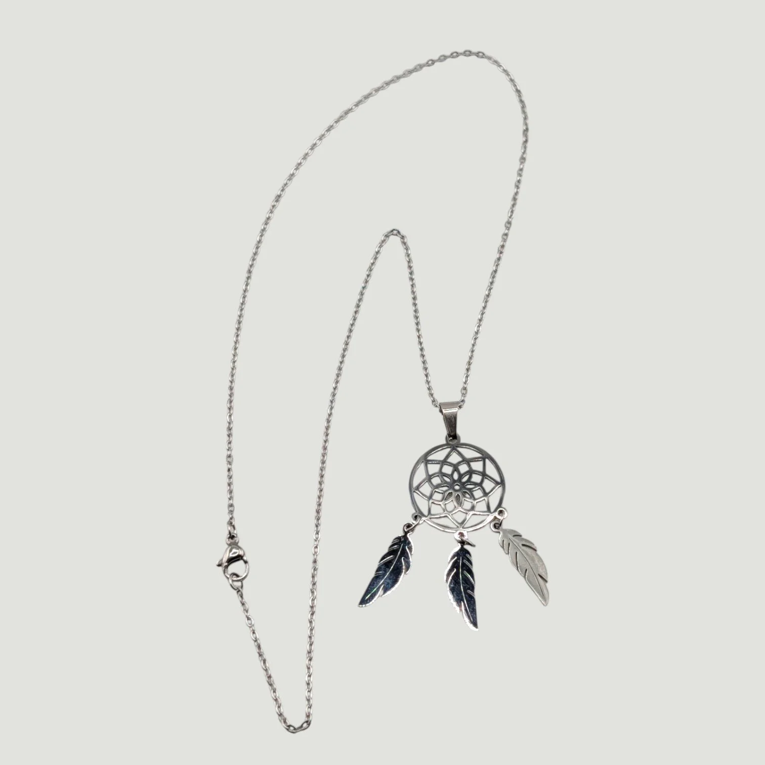 silver stainless steel dreamcatcher necklace full chain, flat lay