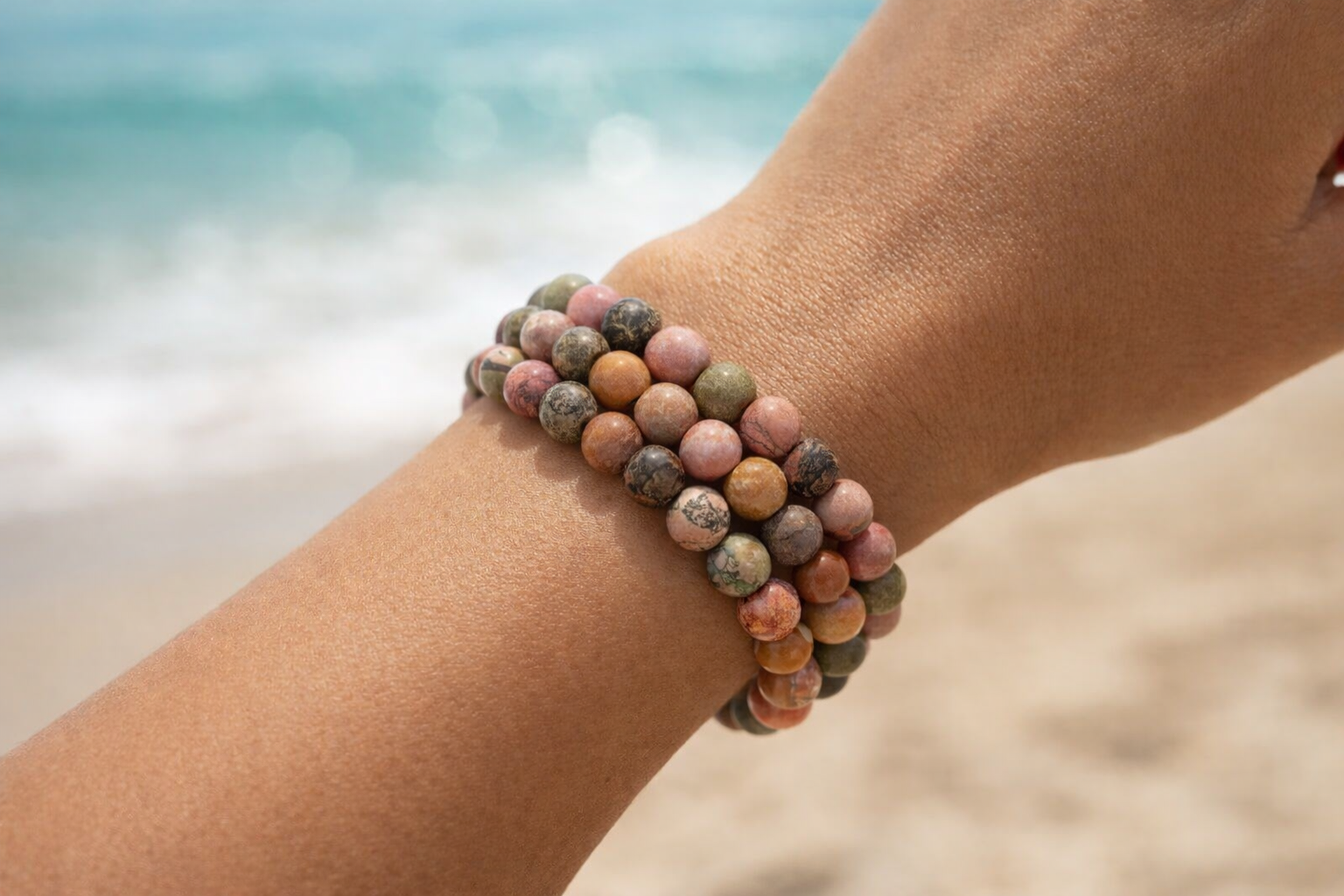 Braceletwristbeach.png