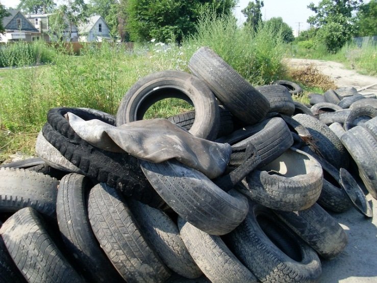 DUMPED-TIRES copy 2.JPG