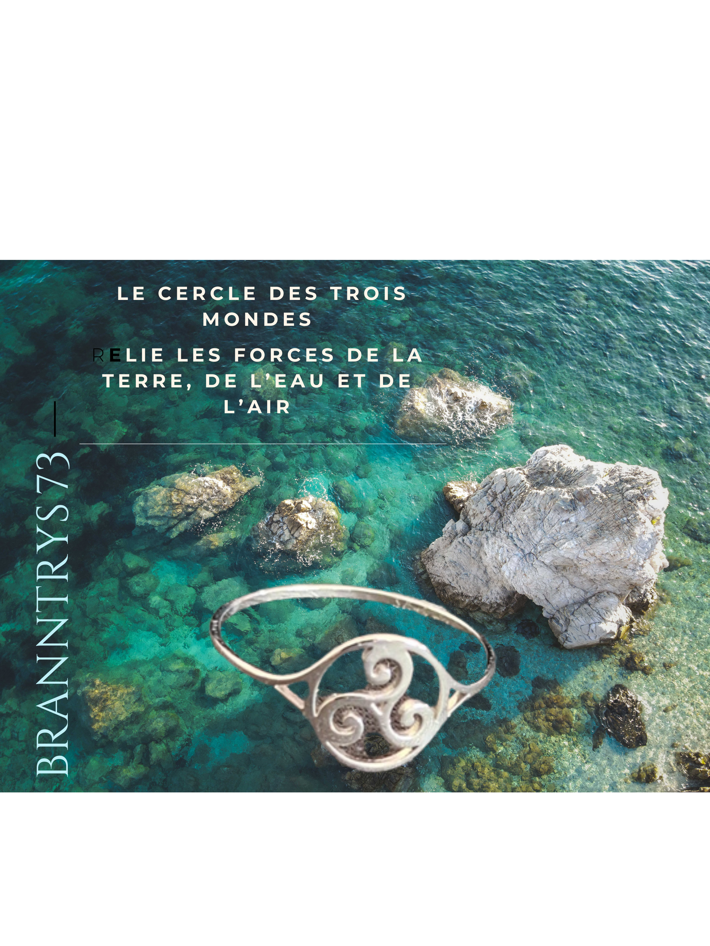 73 Branntrys  — Le Cercle des Trois Mondes   Bague en acier (T.10.5) ornée d’un Triskel celtique. Une pièce symbolique, élémentaire et protectrice.
