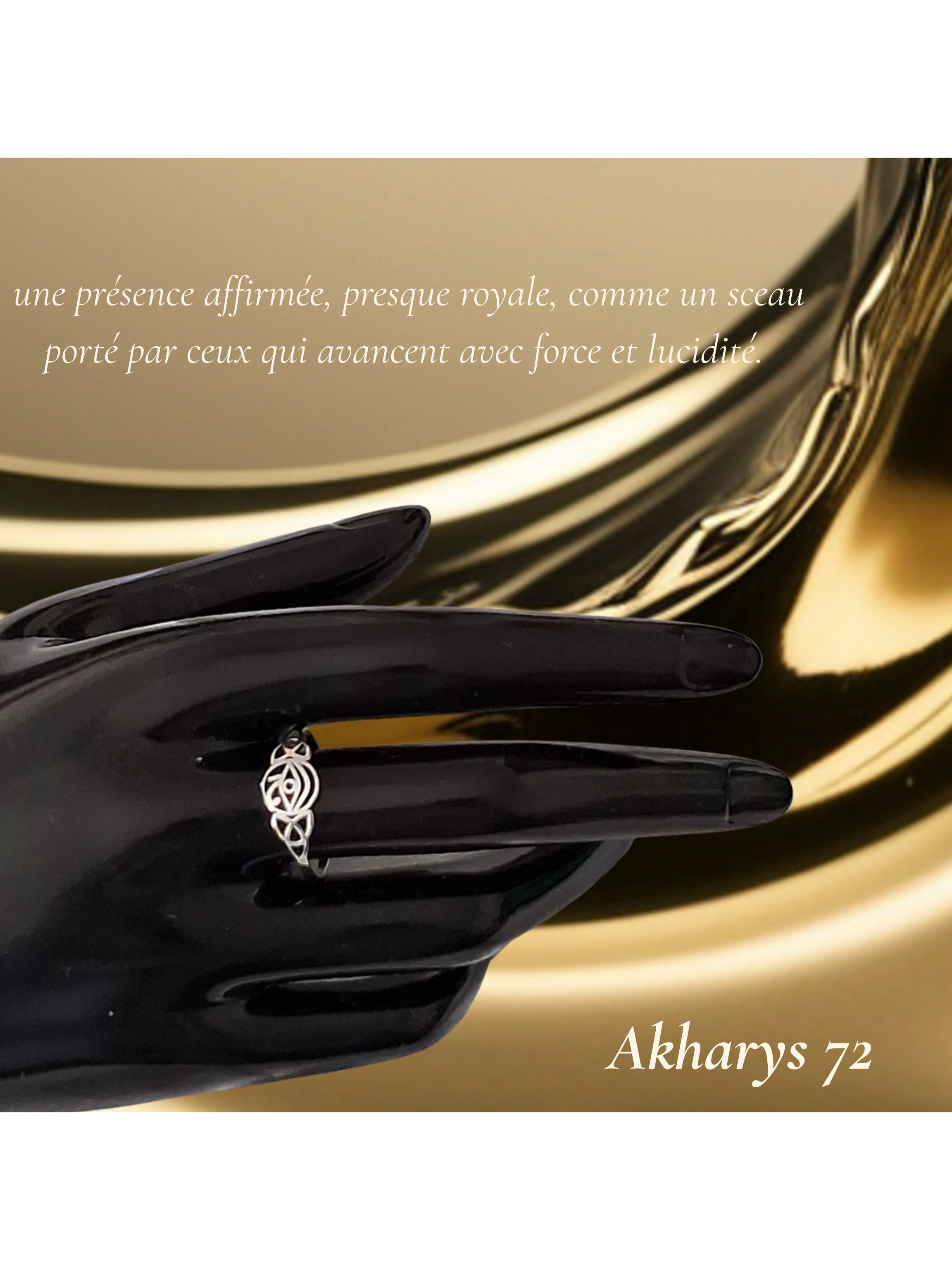 72 Akharys  — Le Regard des Dieux   Bague en acier inoxydable (T.10.5) ornée de l’Œil d’Horus. Une pièce protectrice, solaire et symbolique.