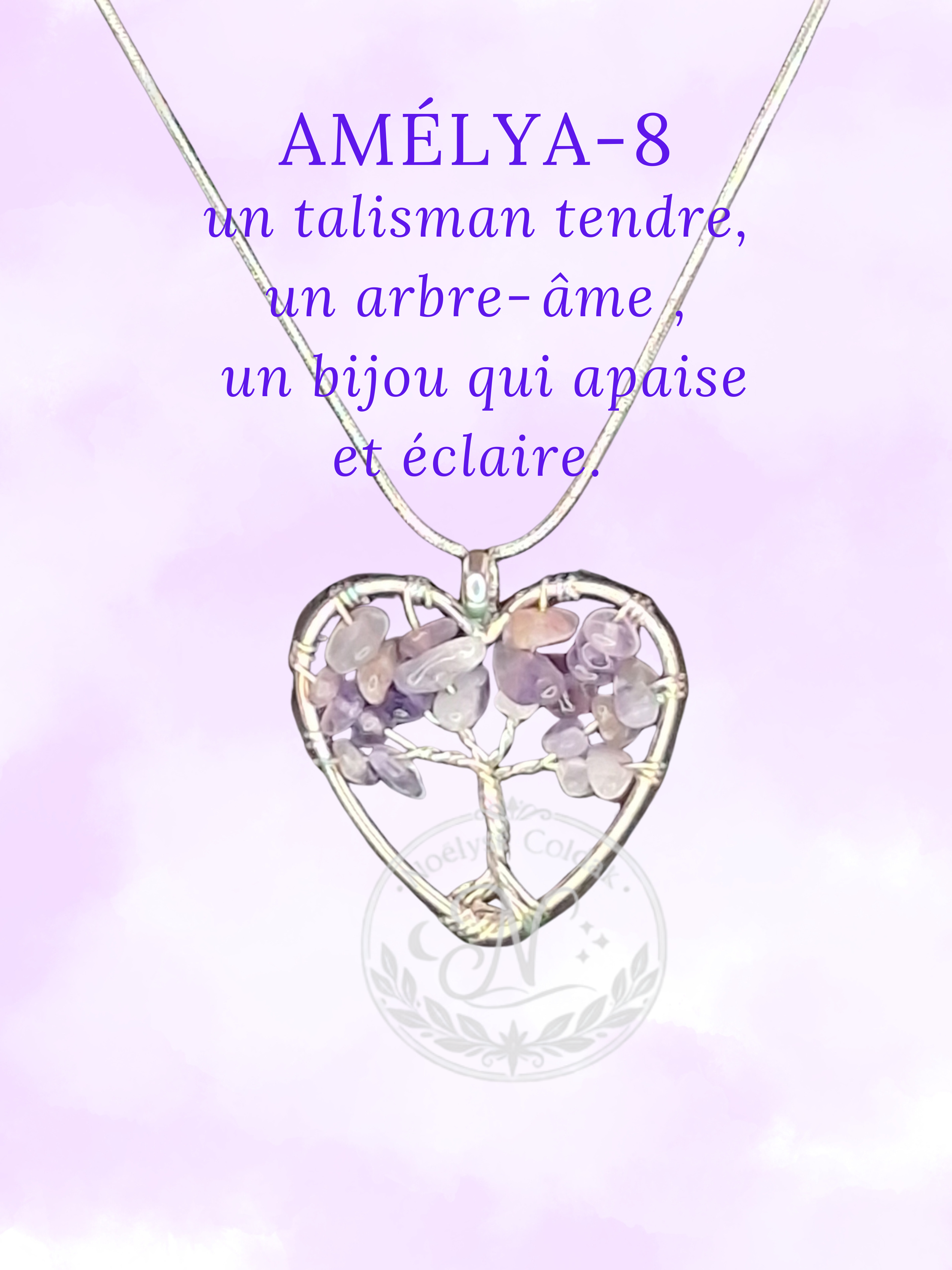 art8-Amélya-8un talisman tendre, un arbre‑âme suspendu, un bijou qui apaise et éclaire. .png